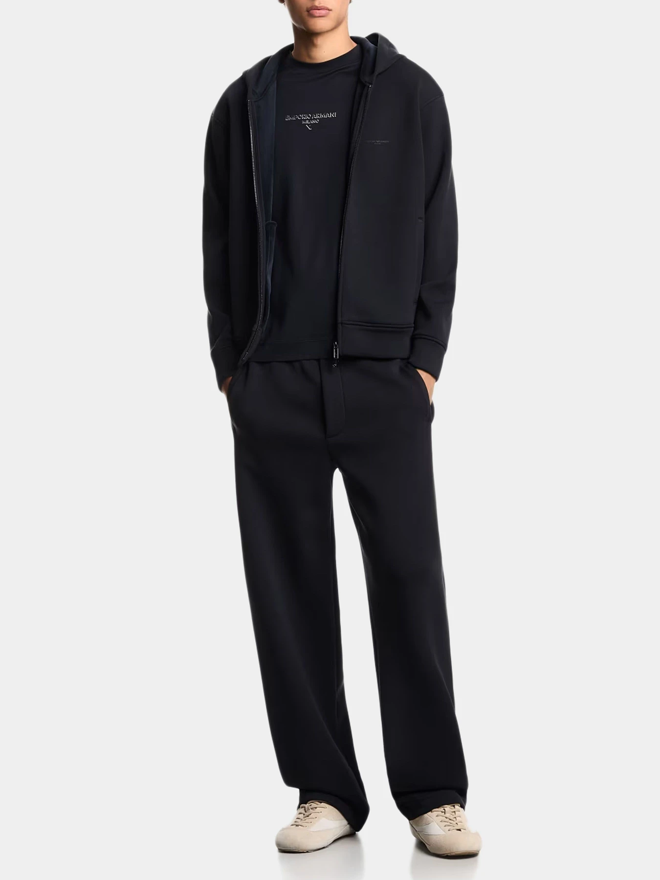 Брюки Emporio Armani модель EM002867-AF17547-UB118 Брюки Emporio Armani модель EM002867-AF17547-UB118 Фото