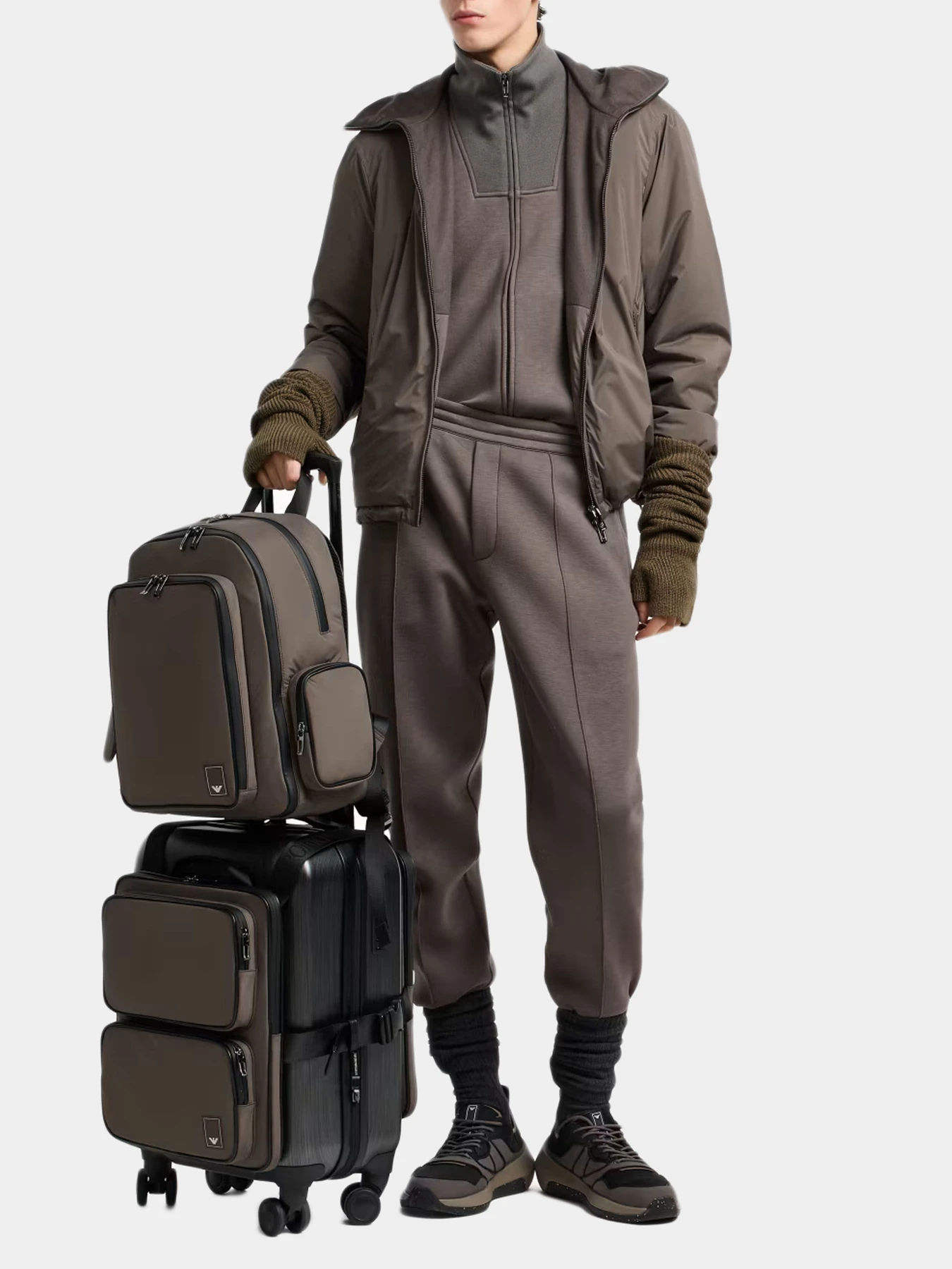 Брюки Emporio Armani модель EM003051-AF17545-U8143 Брюки Emporio Armani модель EM003051-AF17545-U8143 Фото
