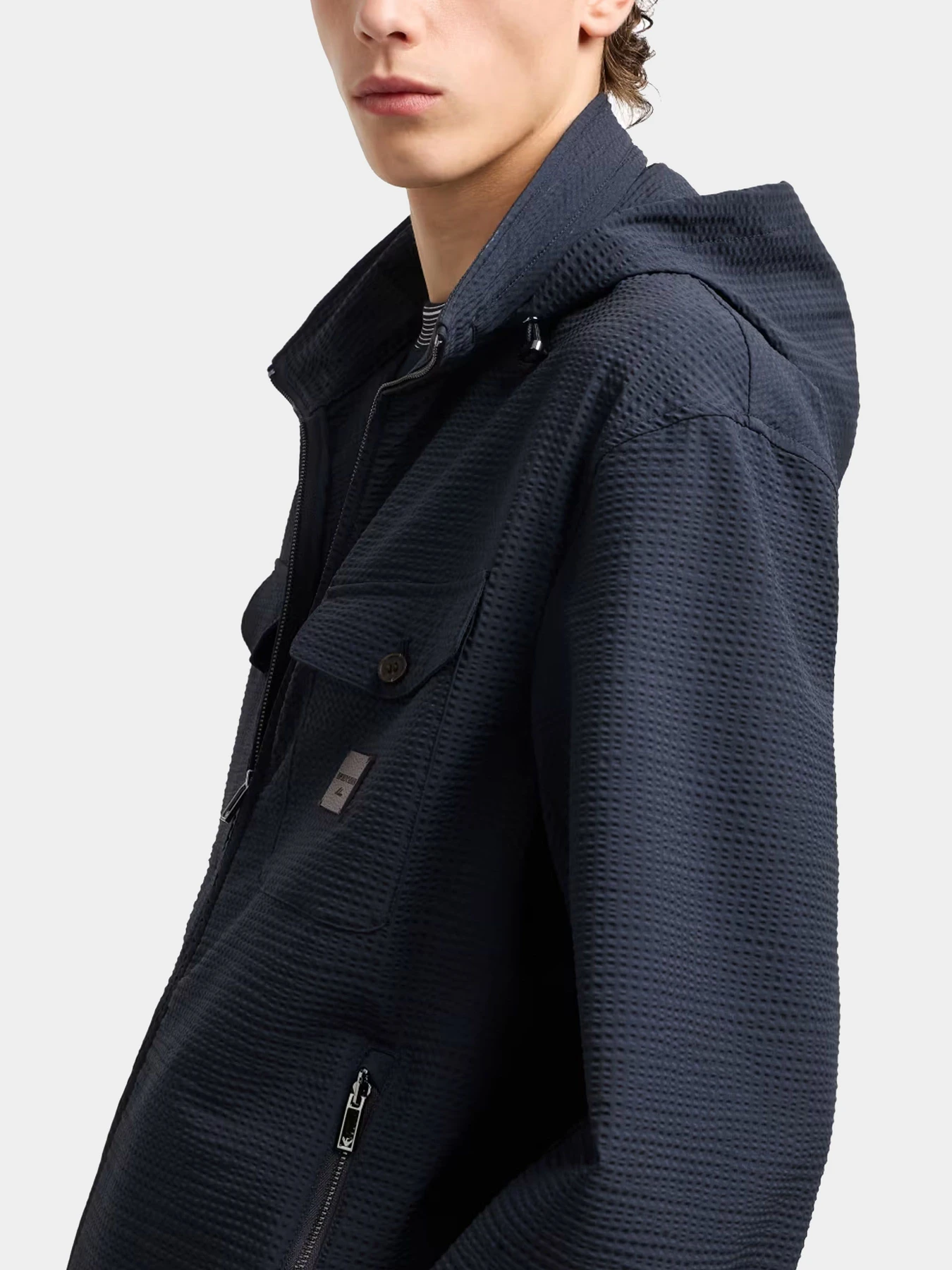 Куртки и дубленки Emporio Armani модель EM003405-AF18781-UB118 Куртки и дубленки Emporio Armani модель EM003405-AF18781-UB118 Фото