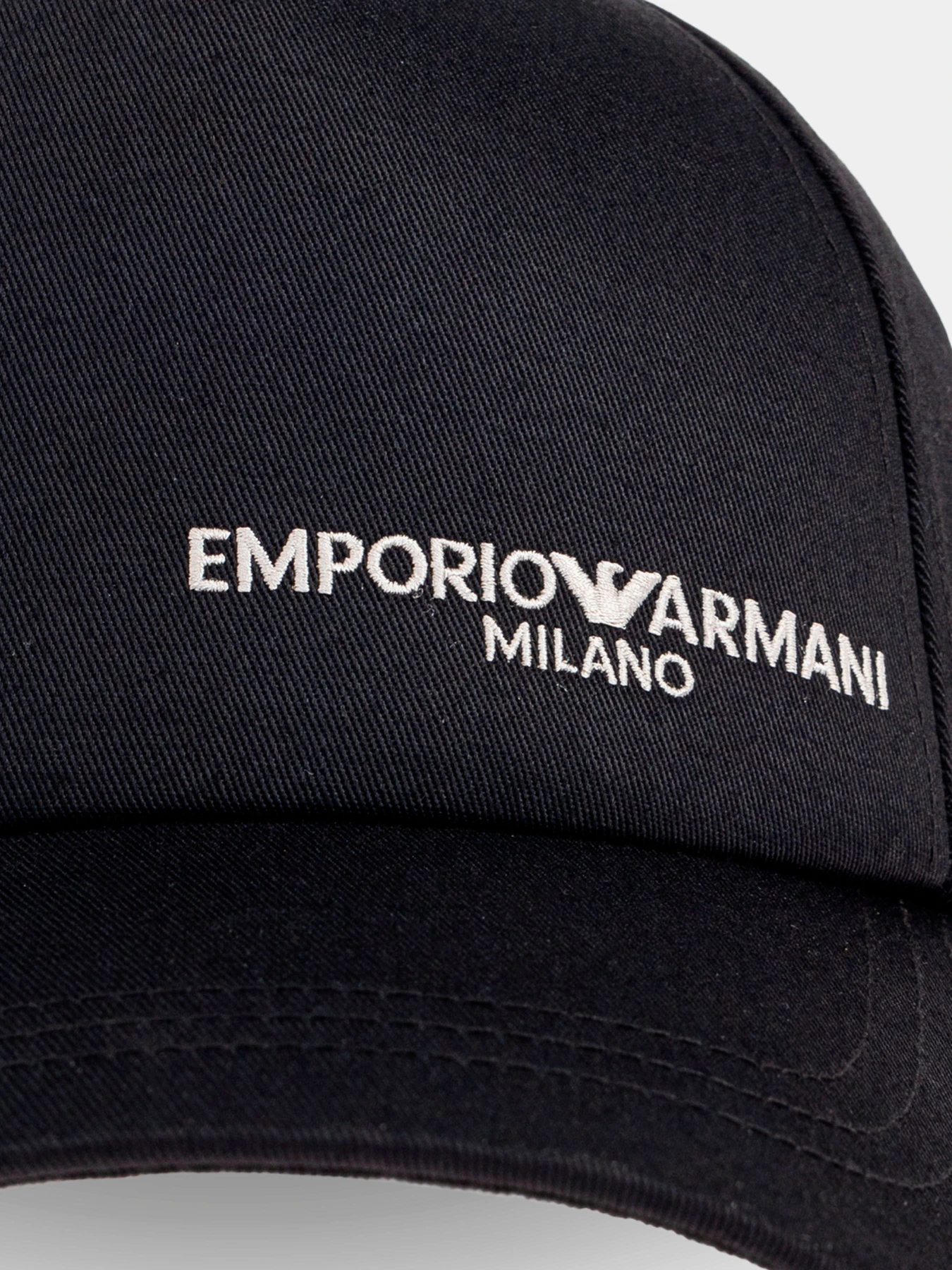 Шапки и кепки Emporio Armani модель EM003742-AF18167-UC001 Шапки и кепки Emporio Armani модель EM003742-AF18167-UC001 Фото