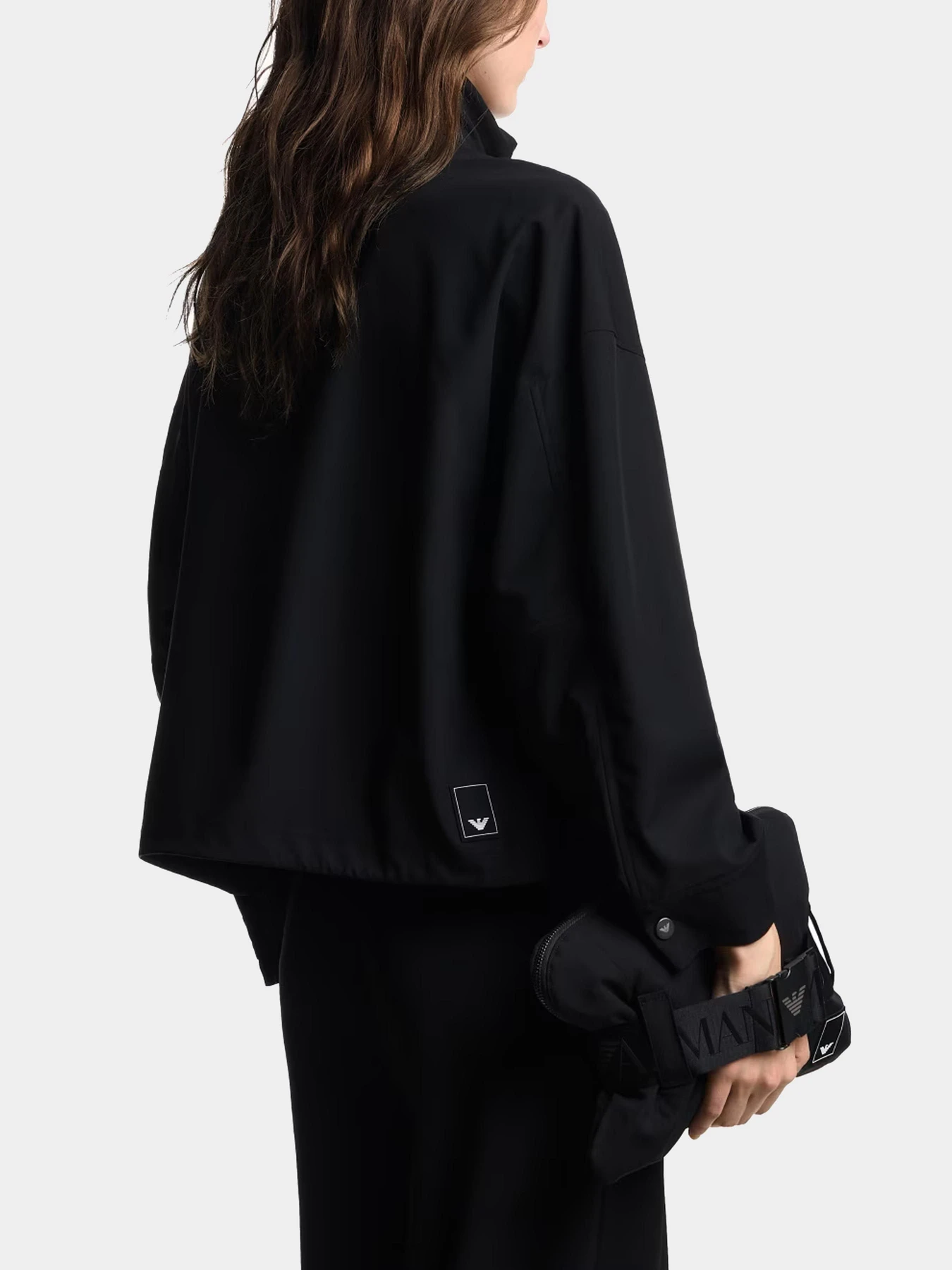 Куртки и дубленки Emporio Armani модель EW002948-AF19594-UC001 Куртки и дубленки Emporio Armani модель EW002948-AF19594-UC001 Фото