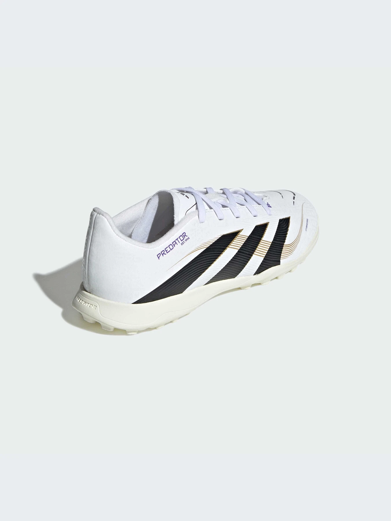 Кроссовки Adidas Predator модель JI1152-KZ Кроссовки Adidas Predator модель JI1152-KZ Фото