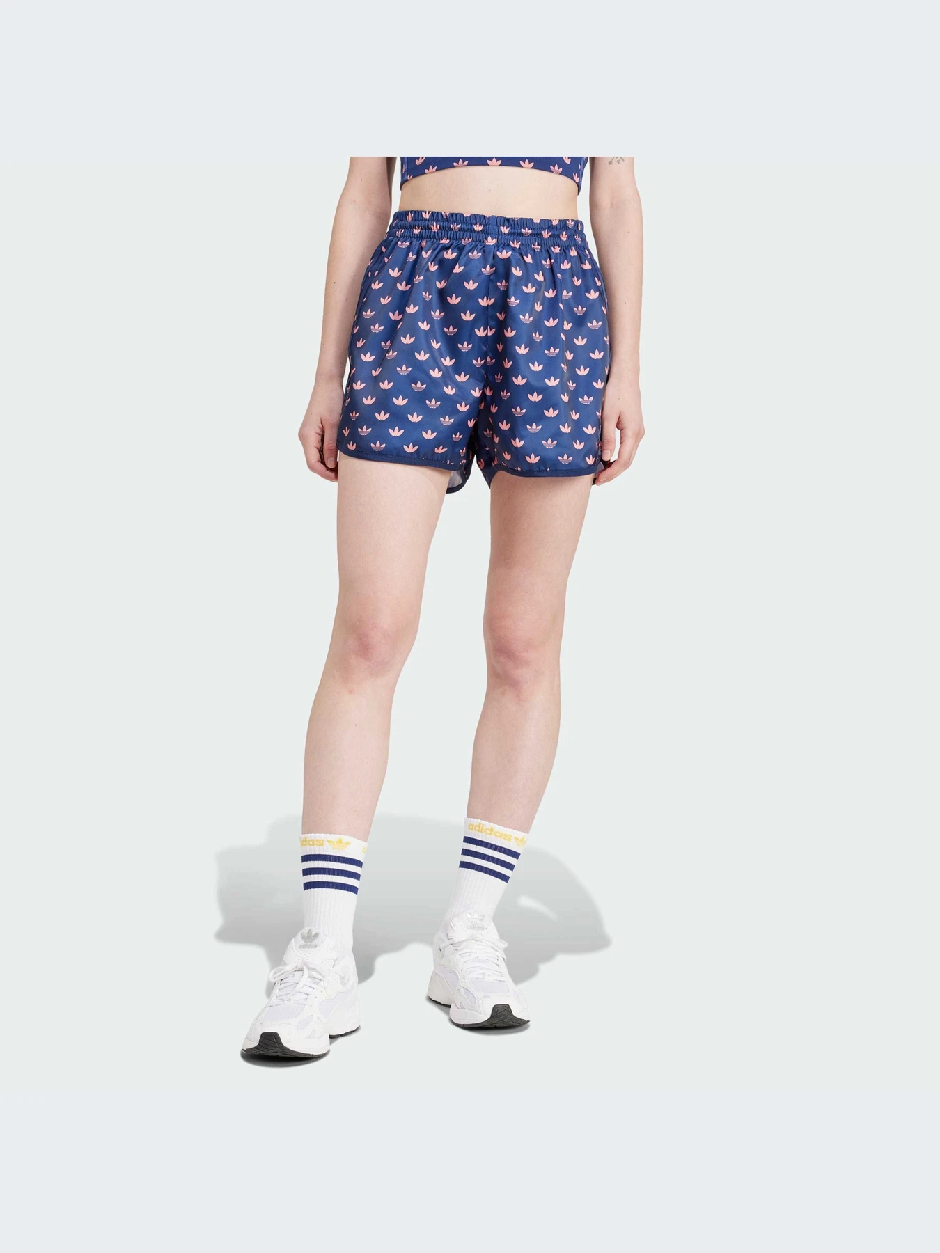 Шорты Adidas Graphics модель IY0324-KZ Шорты Adidas Graphics модель IY0324-KZ Фото