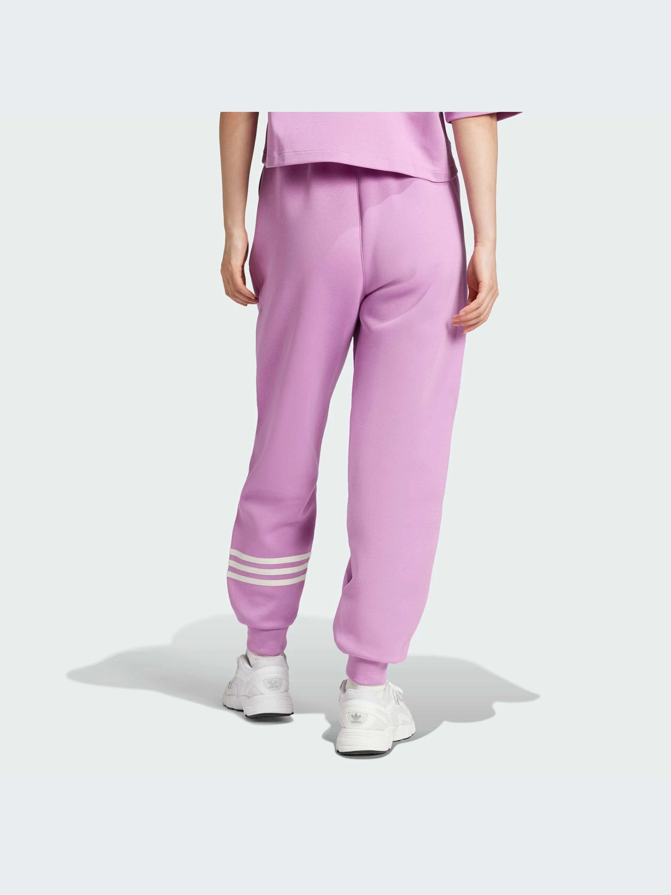 Брюки Adidas модель IW8028-KZ Брюки Adidas модель IW8028-KZ Фото