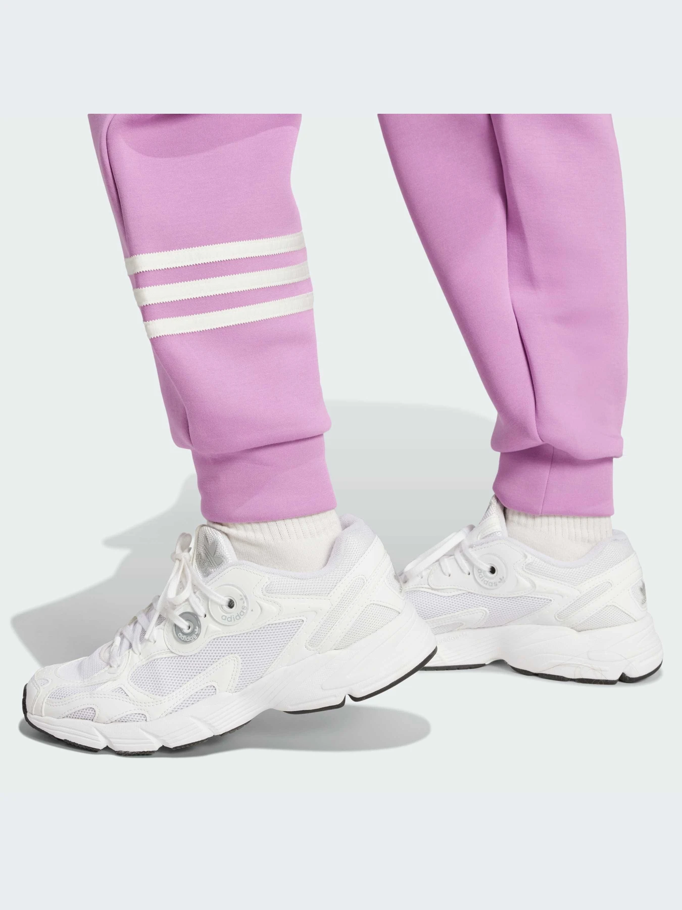 Брюки Adidas модель IW8028-KZ Брюки Adidas модель IW8028-KZ Фото
