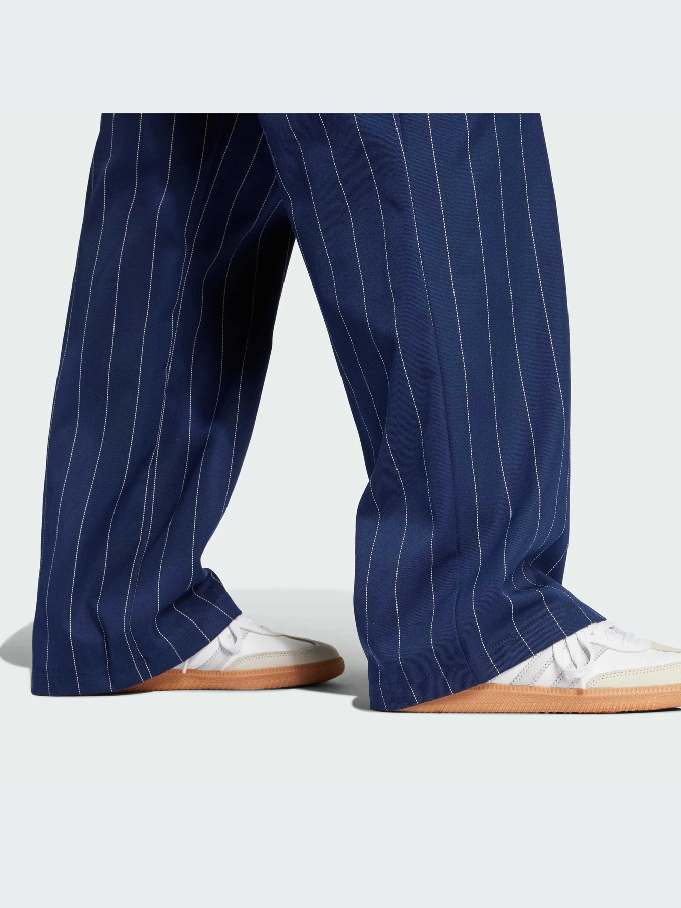 Брюки Adidas модель JJ3482-KZ Брюки Adidas модель JJ3482-KZ Фото