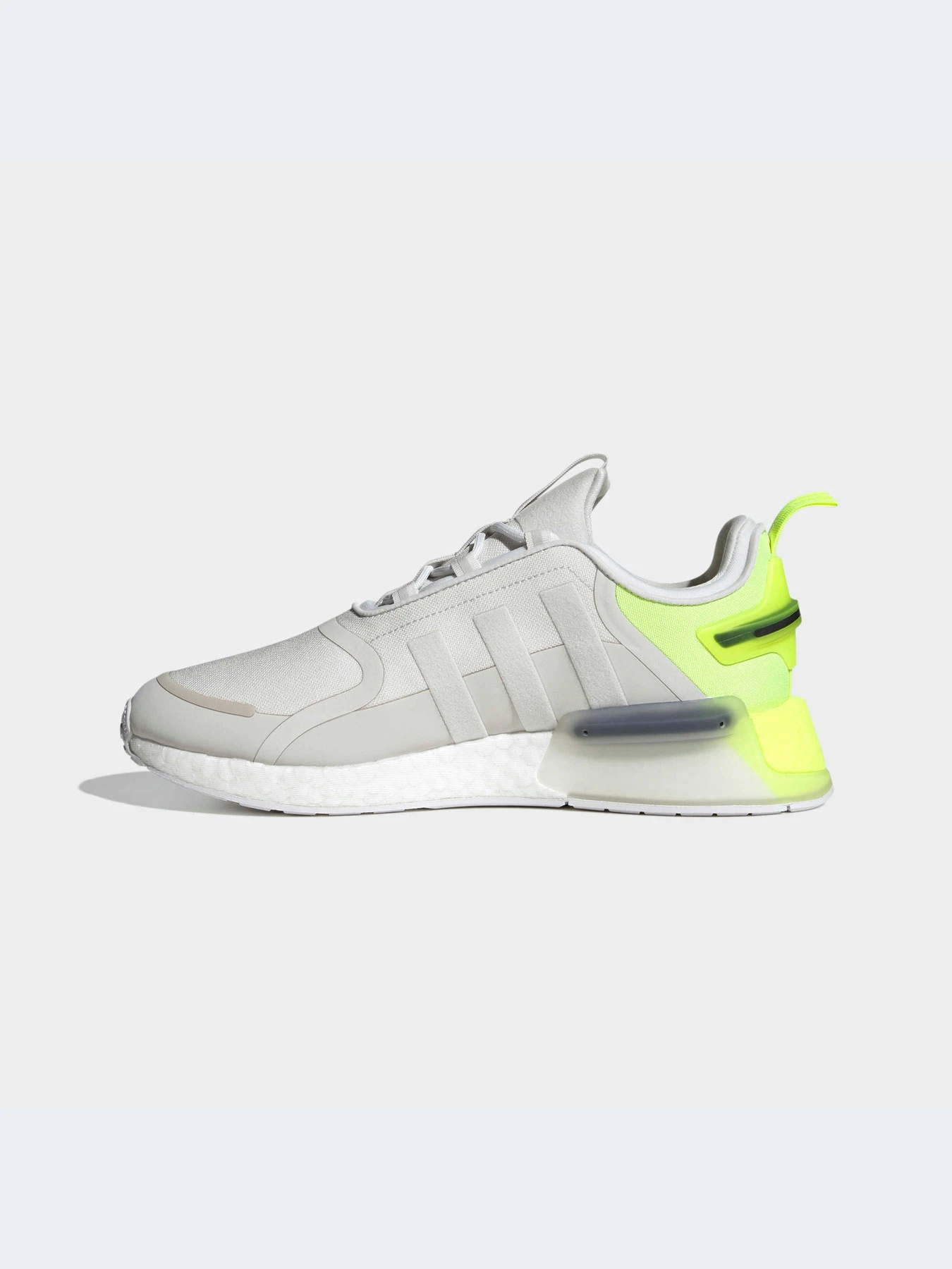 Кроссовки Adidas NMD модель GY7356-KZ Кроссовки Adidas NMD модель GY7356-KZ Фото