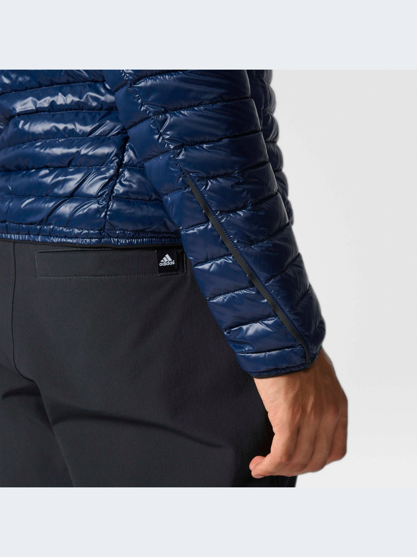 Куртки и дубленки Adidas модель BP9436-KZ Куртки и дубленки Adidas модель BP9436-KZ Фото