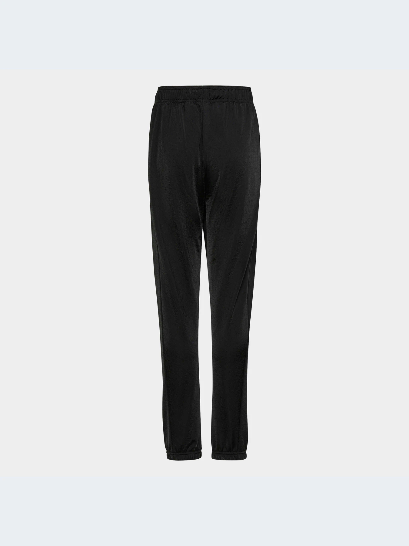 Костюмы Adidas модель HP0846-KZ Костюмы Adidas модель HP0846-KZ Фото