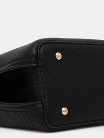 Сумки GUESS модель HWBG69-74060-BLA Фото