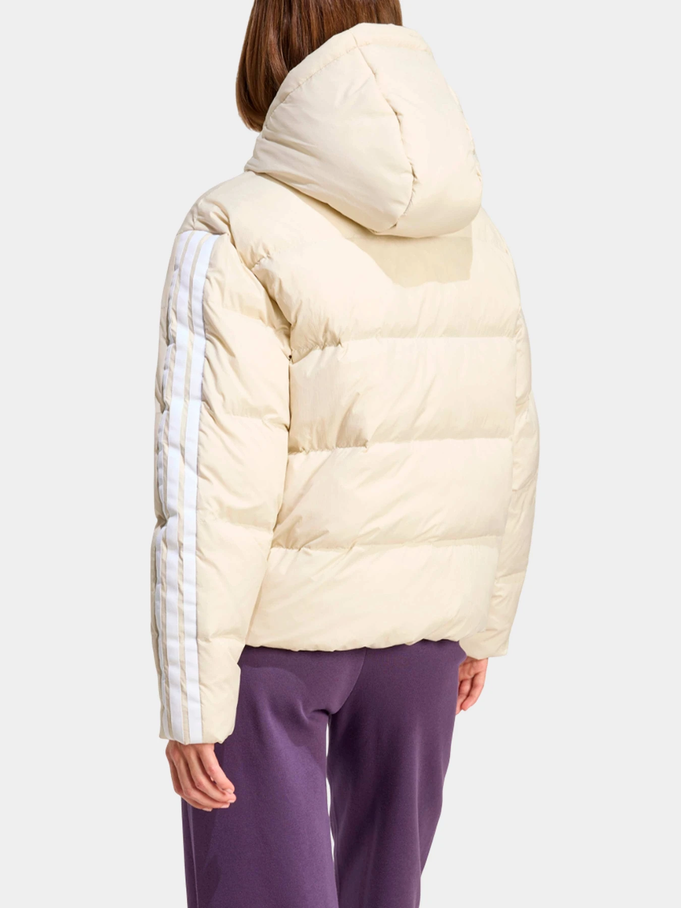 Куртки и дубленки Adidas модель JM4107 Куртки и дубленки Adidas модель JM4107 Фото