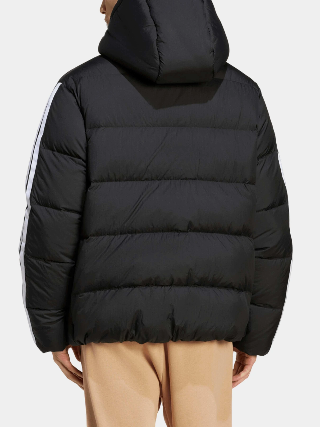 Куртки и дубленки Adidas модель JM4165 Куртки и дубленки Adidas модель JM4165 Фото