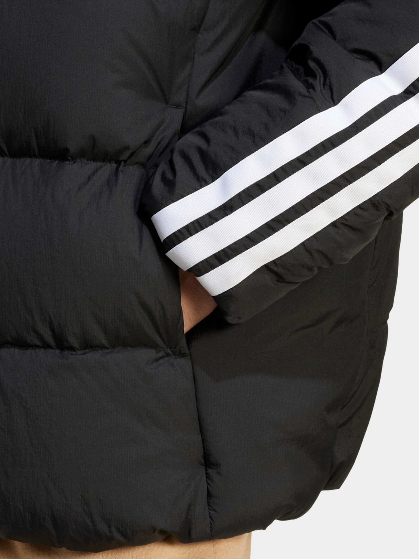 Куртки и дубленки Adidas модель JM4165 Куртки и дубленки Adidas модель JM4165 Фото