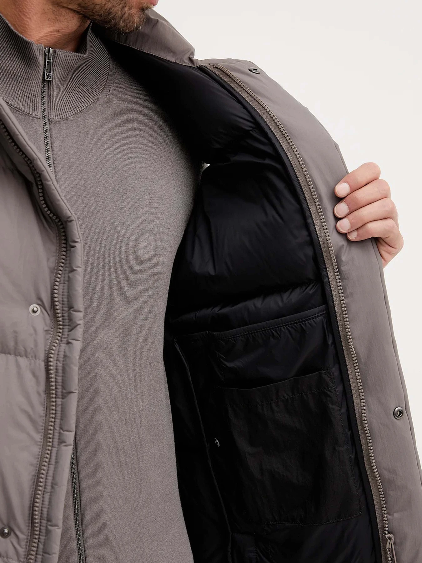 Куртки и дубленки Armani Exchange модель XM001100-AF16340-U8092 Куртки и дубленки Armani Exchange модель XM001100-AF16340-U8092 Фото