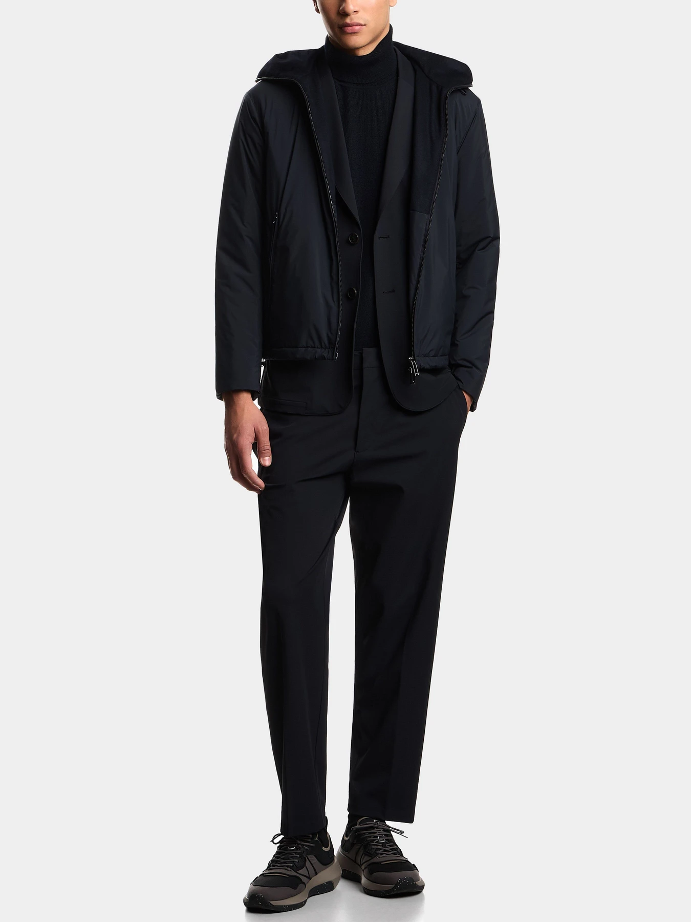 Куртки и дубленки Emporio Armani модель EM003042-AF18503-UB118 Куртки и дубленки Emporio Armani модель EM003042-AF18503-UB118 Фото