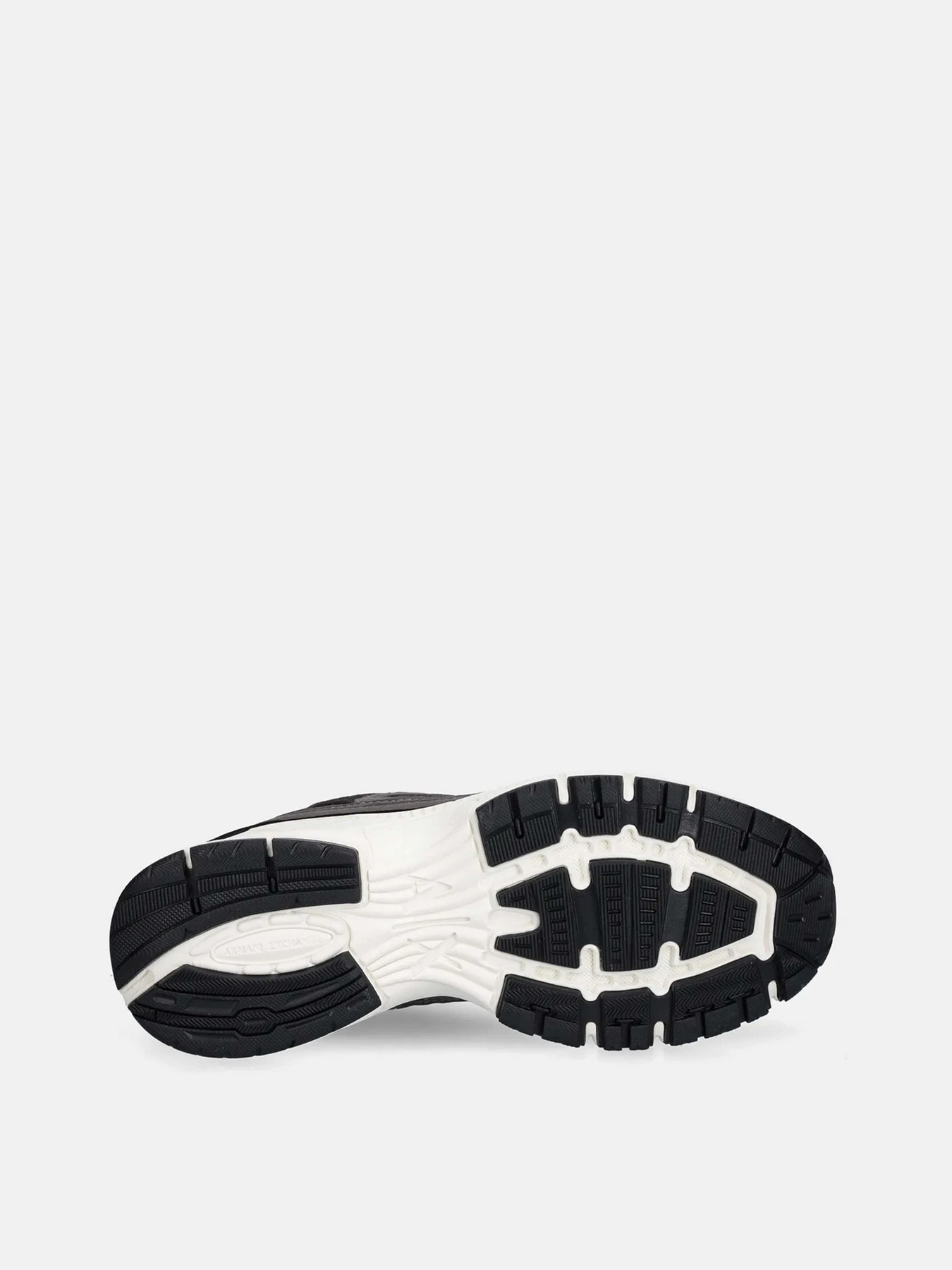 Кроссовки Armani Exchange модель XM001690-AF17542-MC028 Кроссовки Armani Exchange модель XM001690-AF17542-MC028 Фото