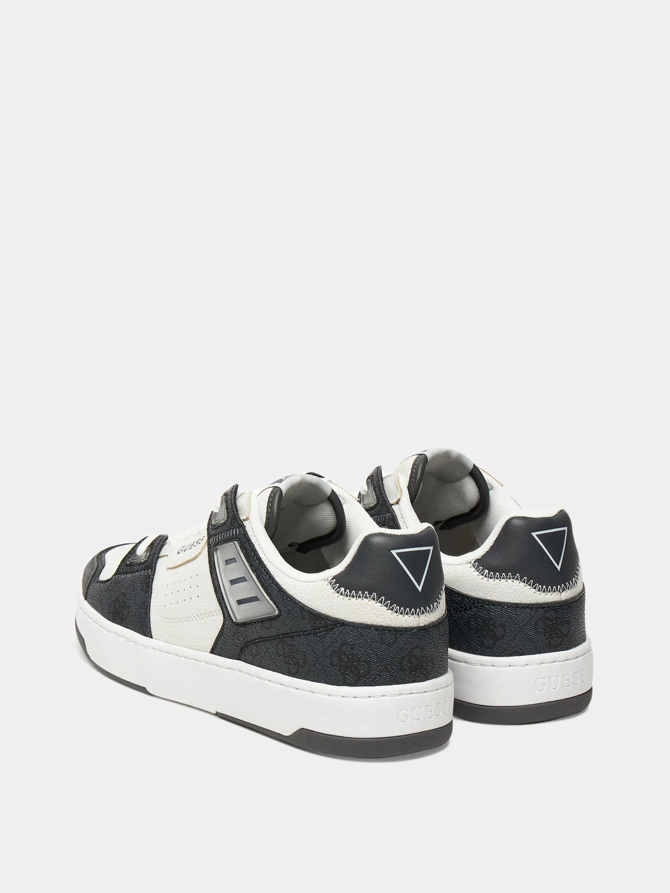 Кроссовки GUESS модель FMTVIN-ELL12-COAL Кроссовки GUESS модель FMTVIN-ELL12-COAL Фото