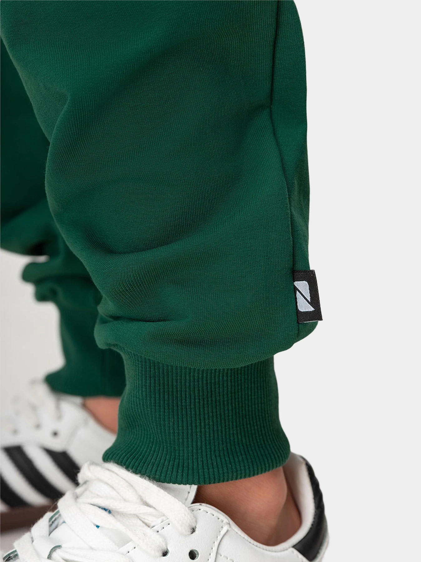 Костюмы BODO модель 11-537MU-emerald Фото