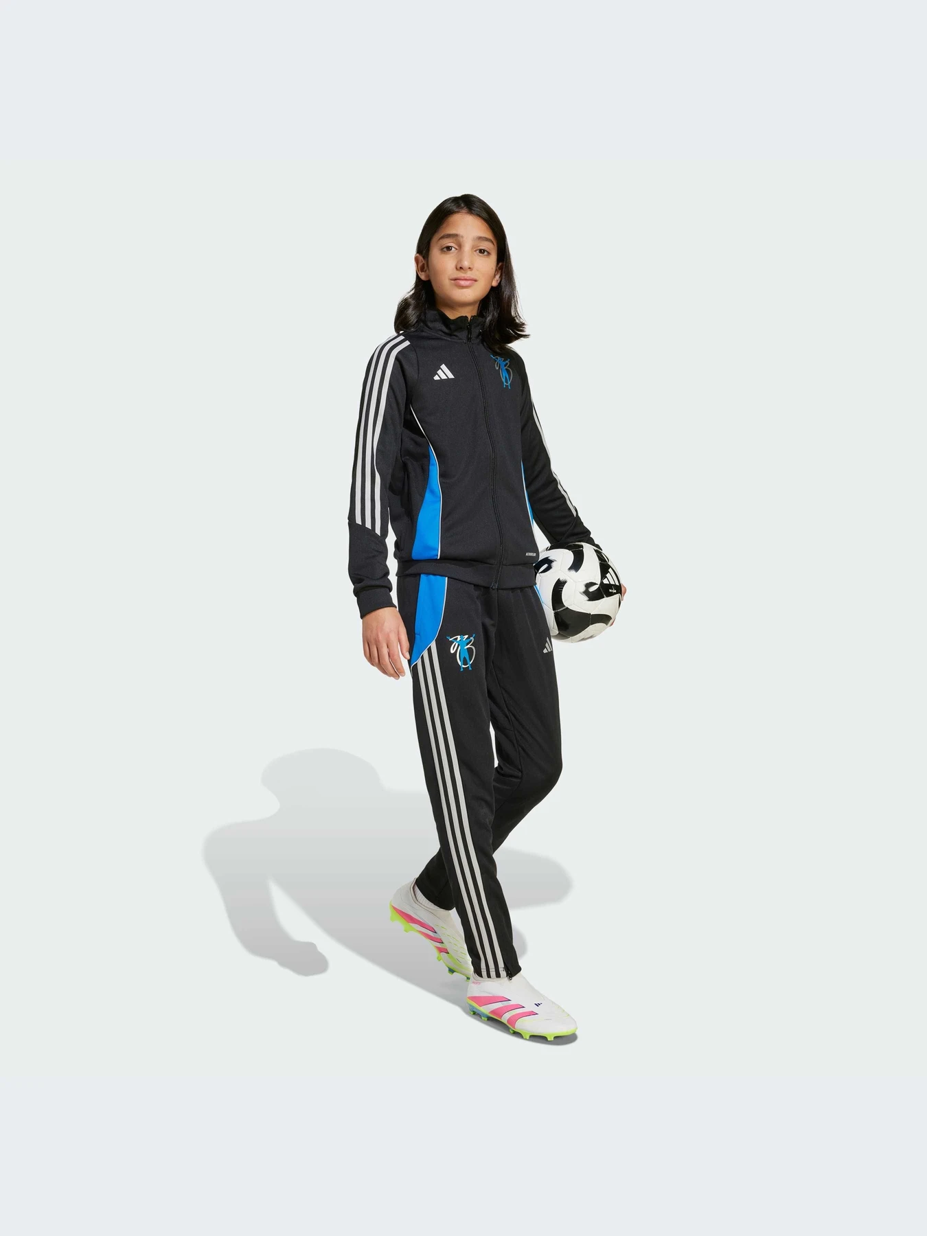 Худи и свитшоты Adidas модель JX3943-KZ Худи и свитшоты Adidas модель JX3943-KZ Фото
