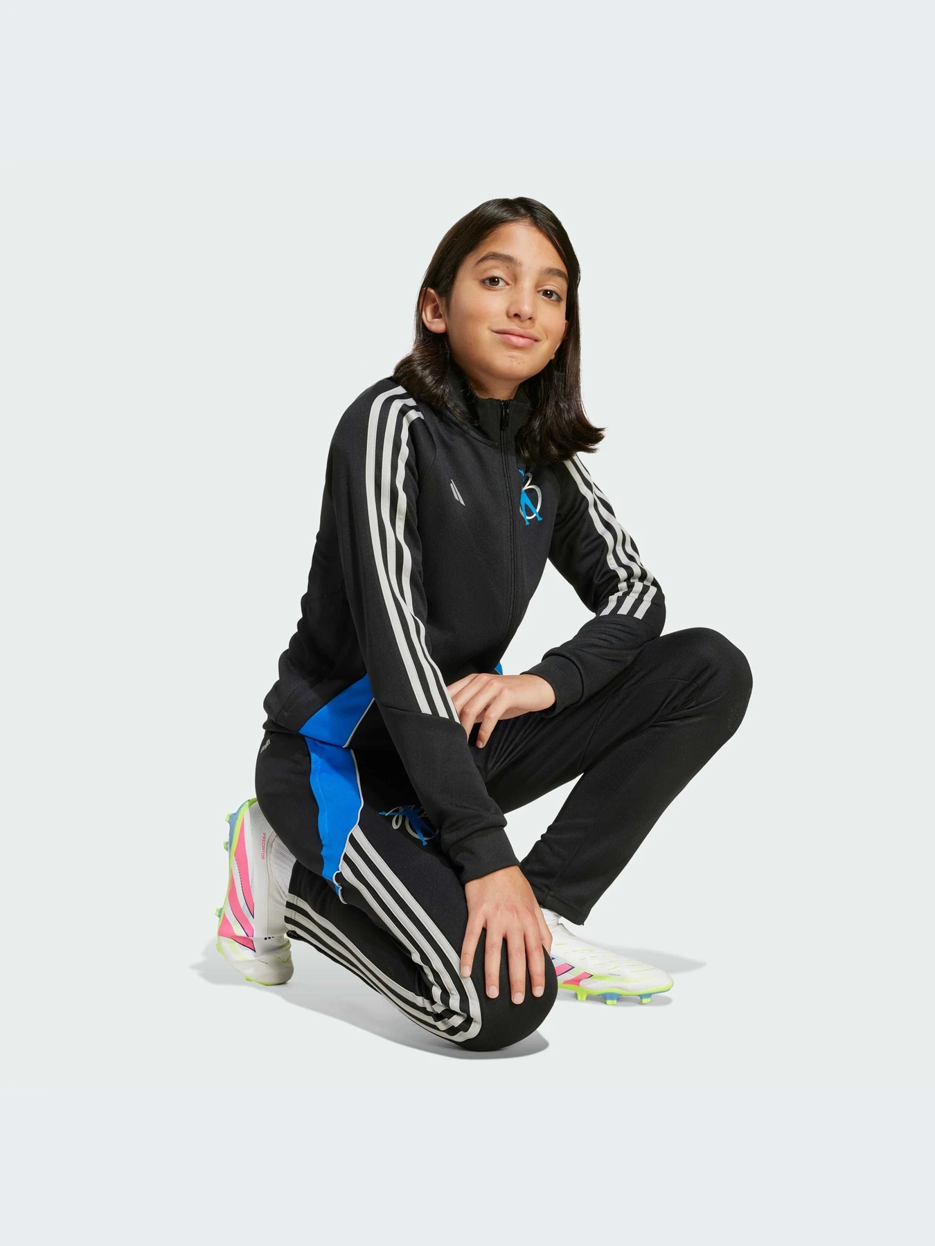 Худи и свитшоты Adidas модель JX3943-KZ Худи и свитшоты Adidas модель JX3943-KZ Фото