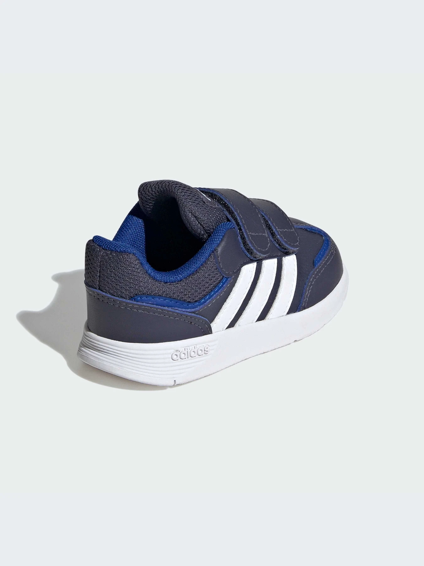 Кроссовки Adidas модель JH9246-KZ Кроссовки Adidas модель JH9246-KZ Фото