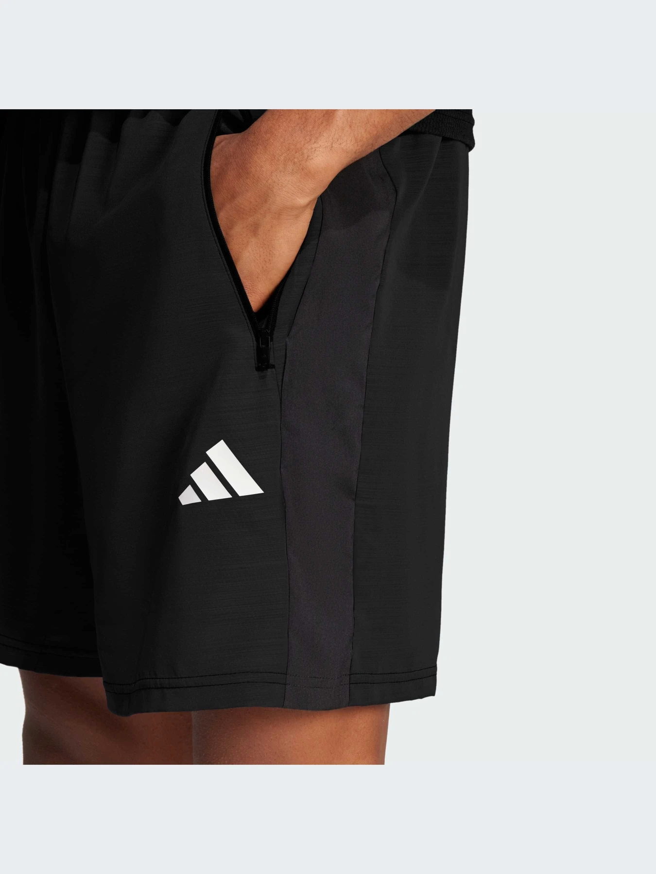 Шорты Adidas модель JM3655-KZ Шорты Adidas модель JM3655-KZ Фото