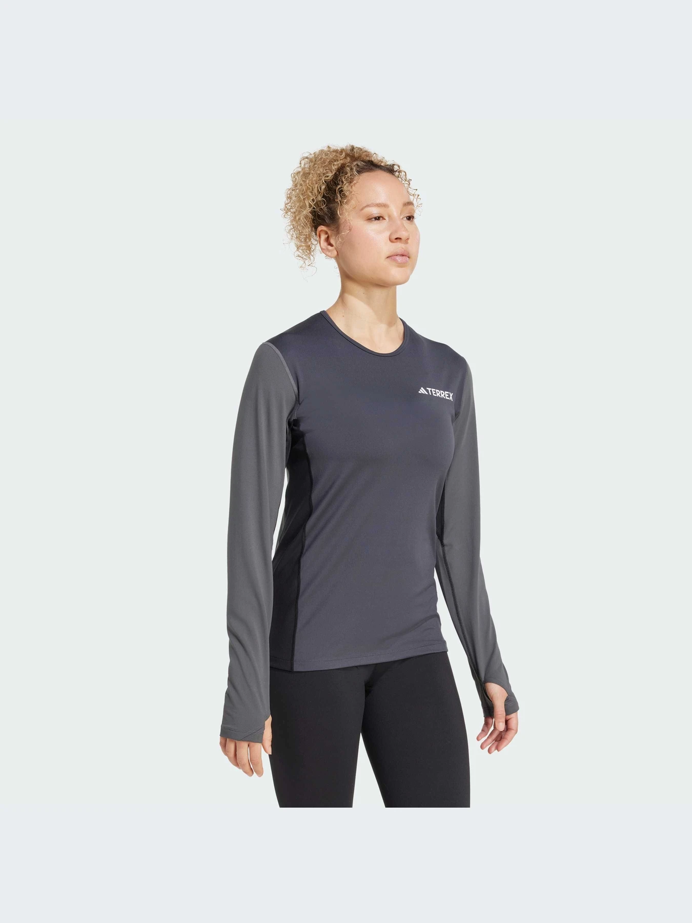 Худи и свитшоты Adidas модель JC8200-KZ Худи и свитшоты Adidas модель JC8200-KZ Фото