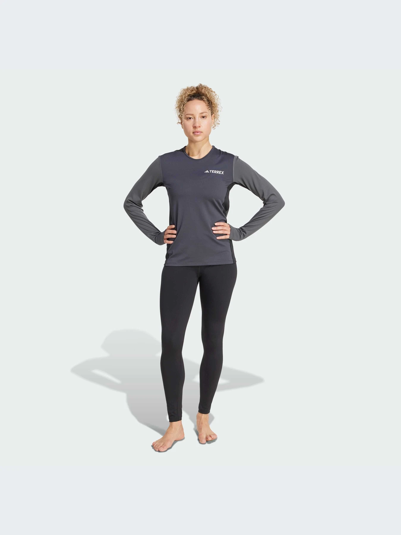 Худи и свитшоты Adidas модель JC8200-KZ Худи и свитшоты Adidas модель JC8200-KZ Фото