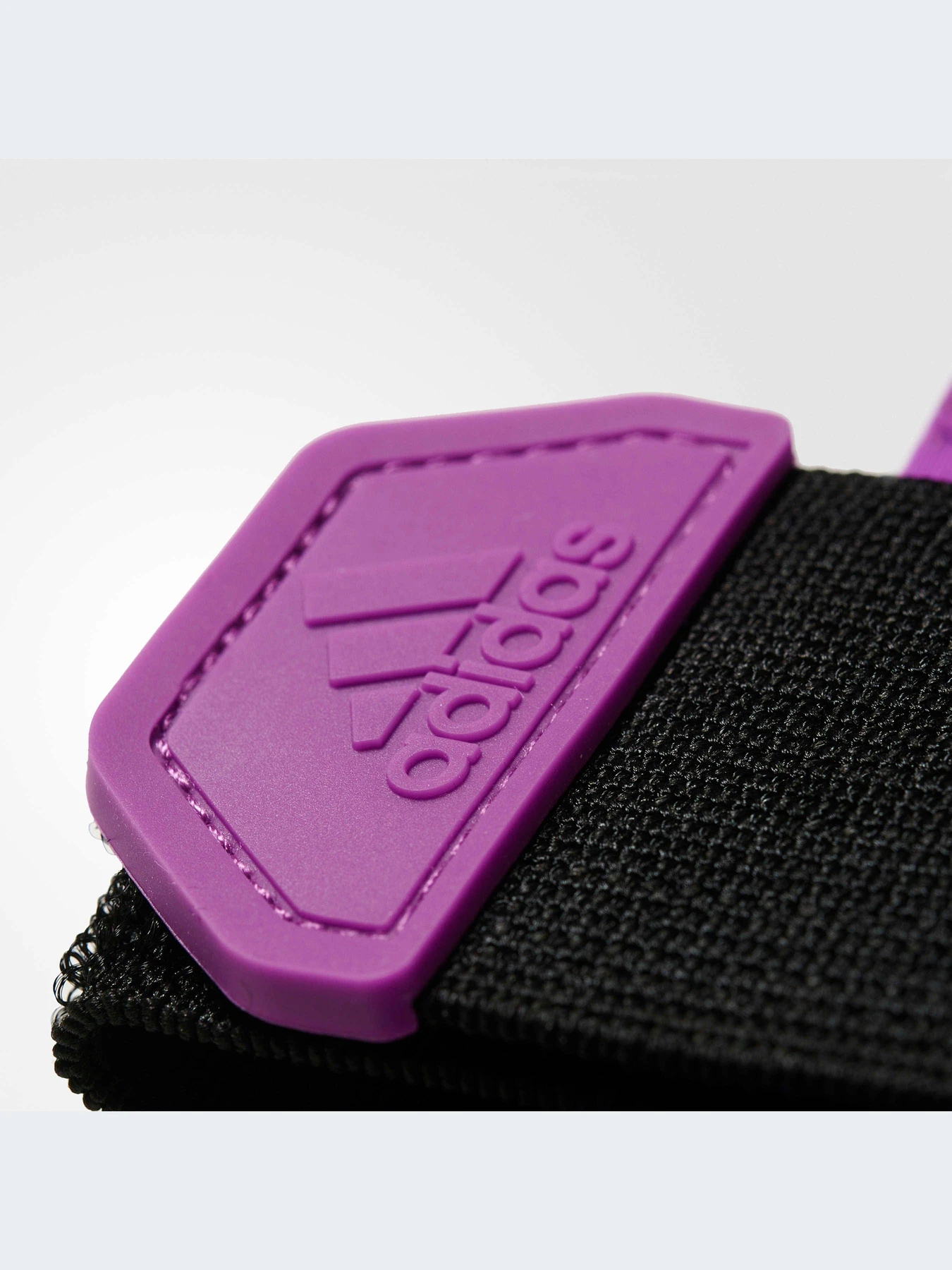 Аксессуары для смартфонов Adidas модель AX8712-KZ Аксессуары для смартфонов Adidas модель AX8712-KZ Фото