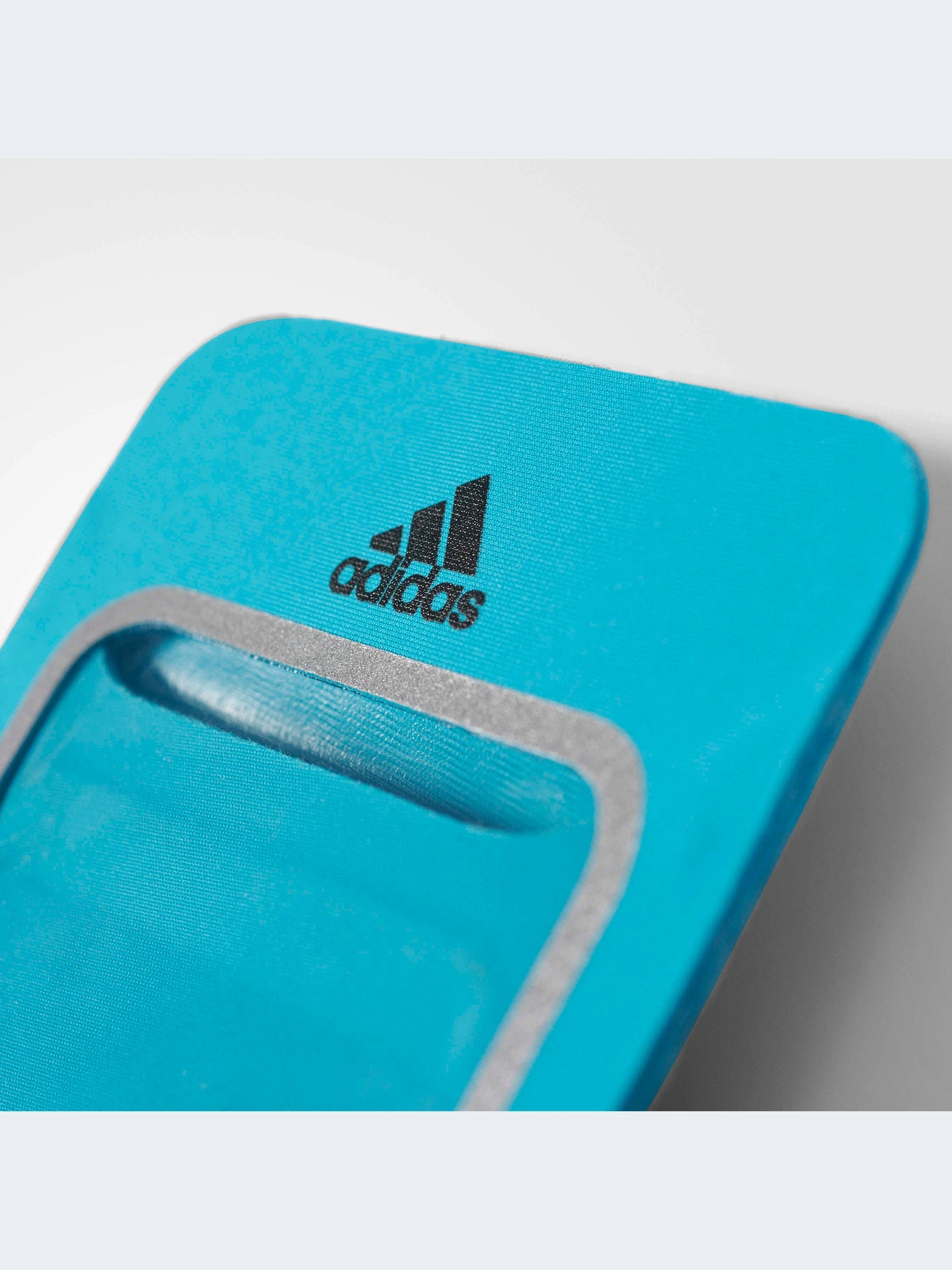 Аксессуары для смартфонов Adidas модель S96361-KZ Аксессуары для смартфонов Adidas модель S96361-KZ Фото