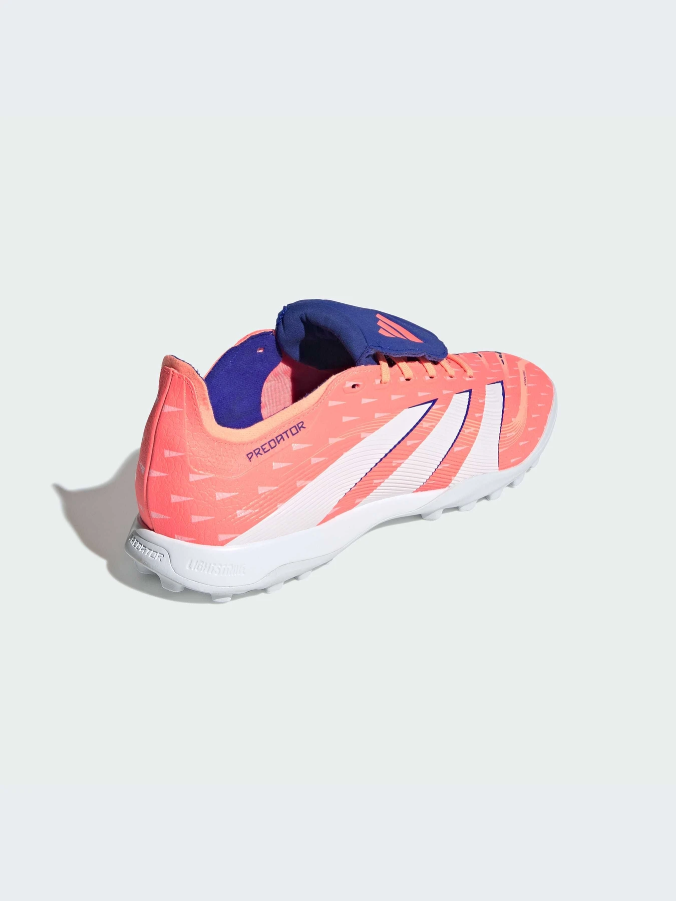Кроссовки Adidas Predator модель JQ1074-KZ Кроссовки Adidas Predator модель JQ1074-KZ Фото