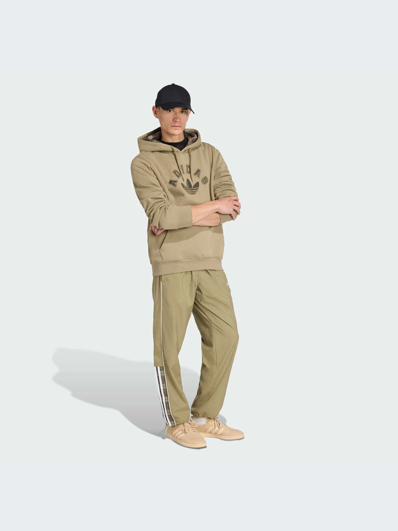 Худи и свитшоты Adidas Graphics модель JV7749-KZ Худи и свитшоты Adidas Graphics модель JV7749-KZ Фото