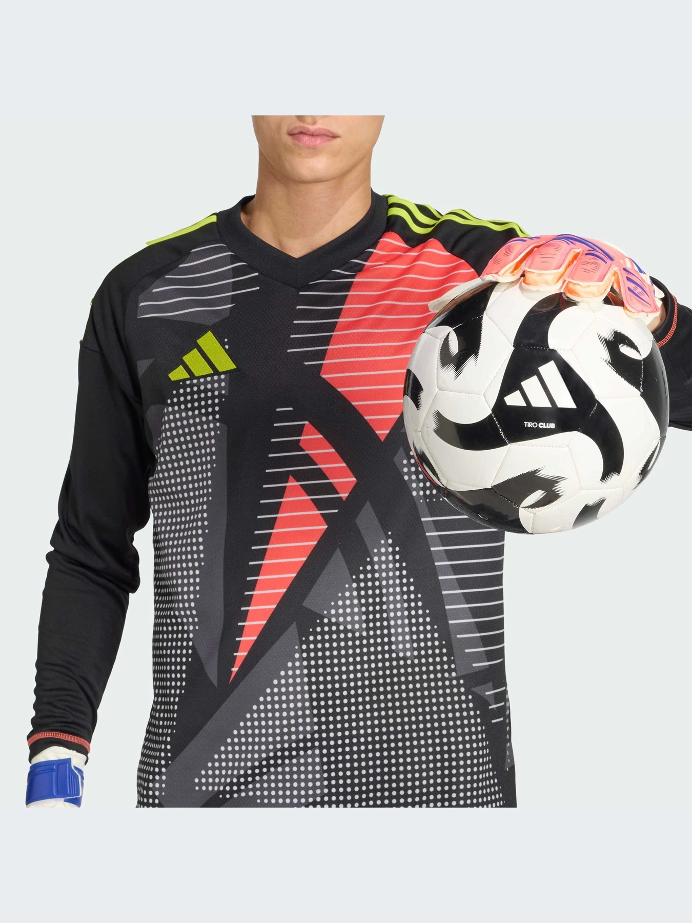 Перчатки и варежки Adidas Predator модель JN5355-KZ Перчатки и варежки Adidas Predator модель JN5355-KZ Фото