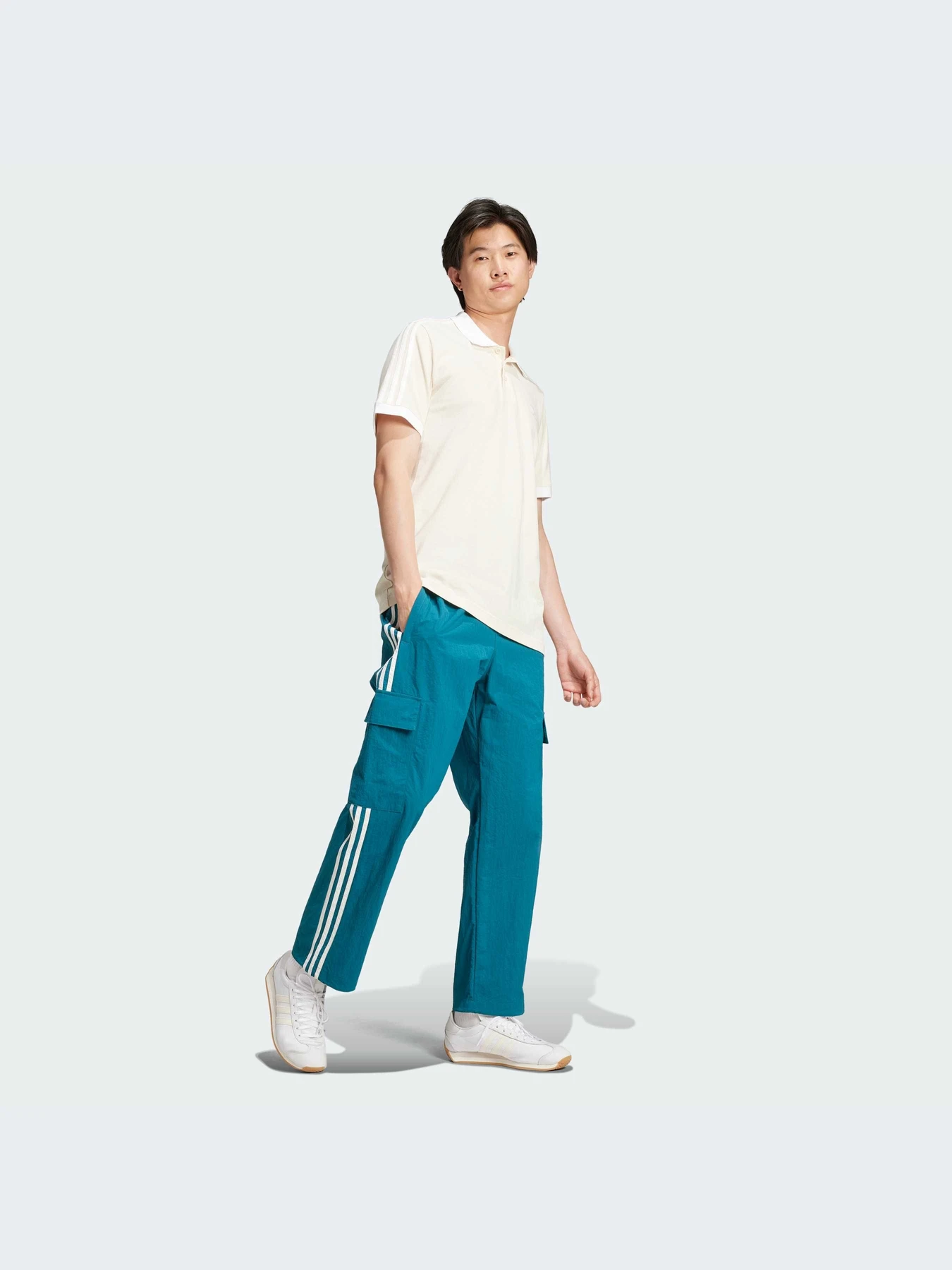 Брюки Adidas Adicolor модель IZ3065-KZ Брюки Adidas Adicolor модель IZ3065-KZ Фото