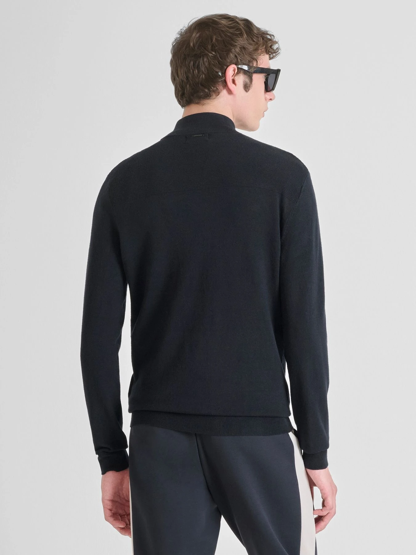 Худи и свитшоты Antony Morato модель MMSW01542-YA500002-7139 Фото