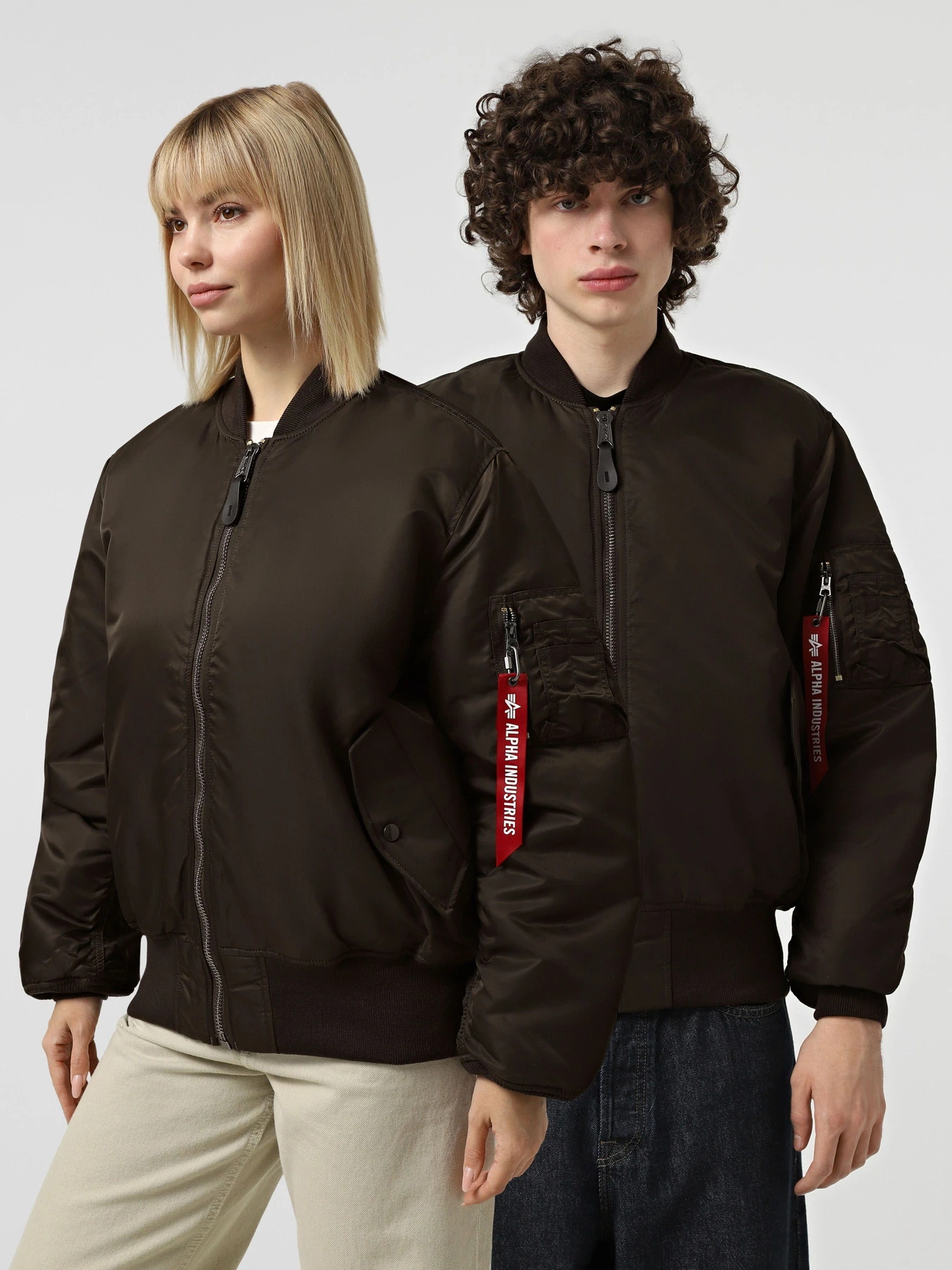 Куртки и дубленки Alpha Industries модель MJM21000C1_225 Куртки и дубленки Alpha Industries модель MJM21000C1_225 Фото