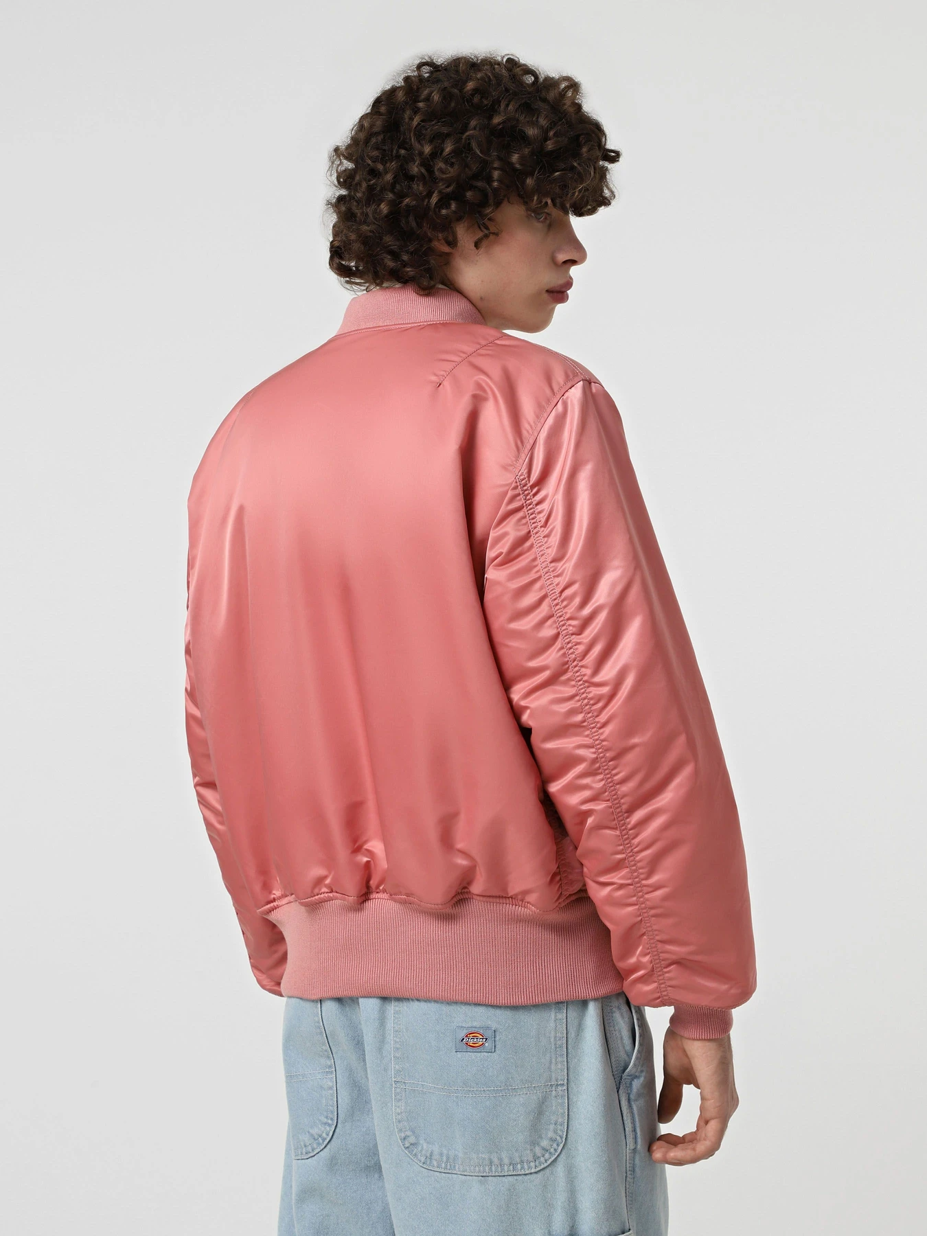 Куртки и дубленки Alpha Industries модель MJM21000C1_652 Куртки и дубленки Alpha Industries модель MJM21000C1_652 Фото