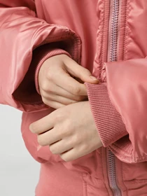 Куртки и дубленки Alpha Industries модель MJM21000C1_652 Фото