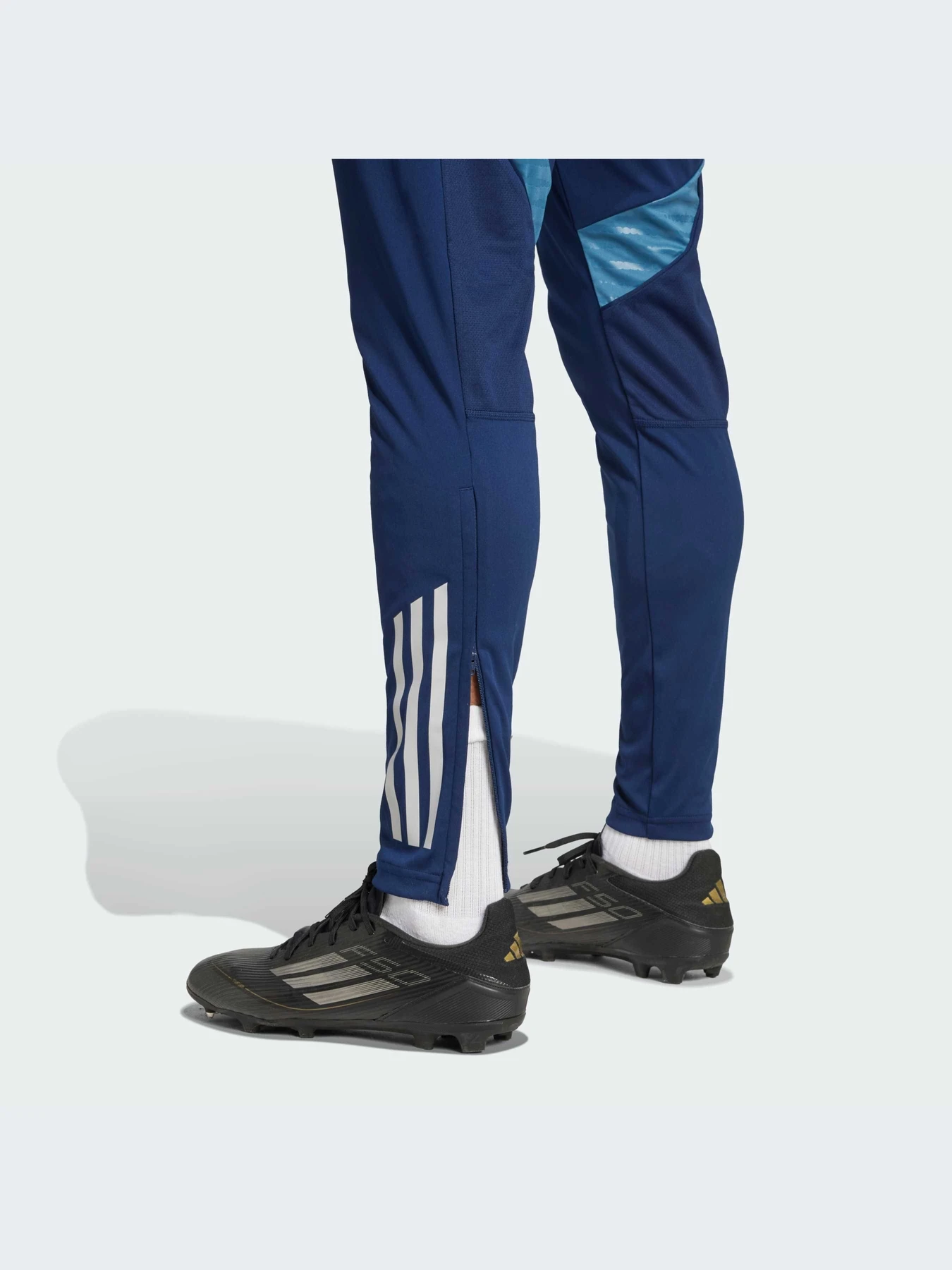Брюки Adidas Tiro модель JJ1785-KZ Брюки Adidas Tiro модель JJ1785-KZ Фото