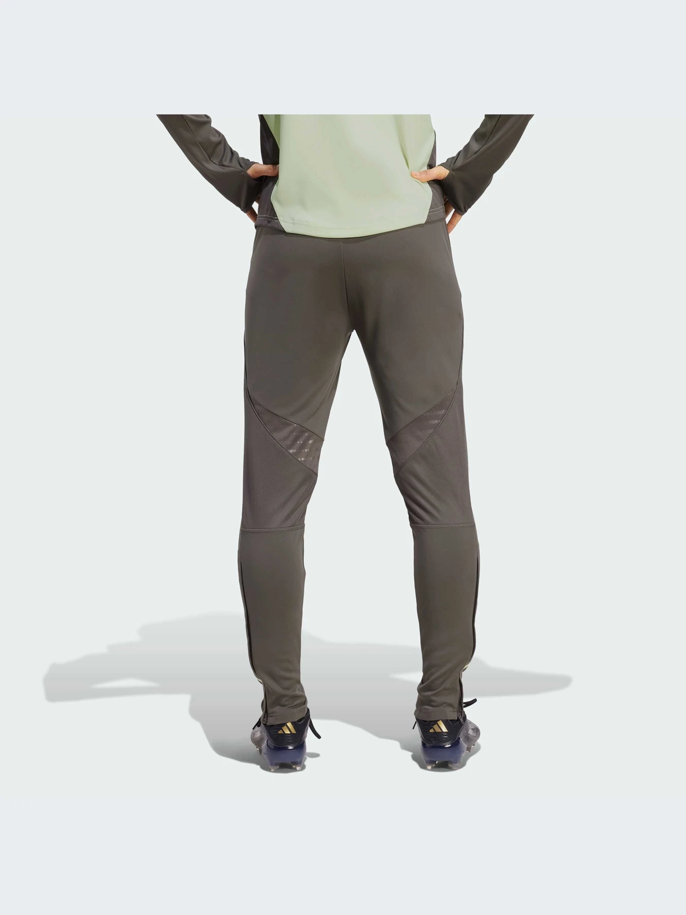 Брюки Adidas Tiro модель JP3983-KZ Брюки Adidas Tiro модель JP3983-KZ Фото