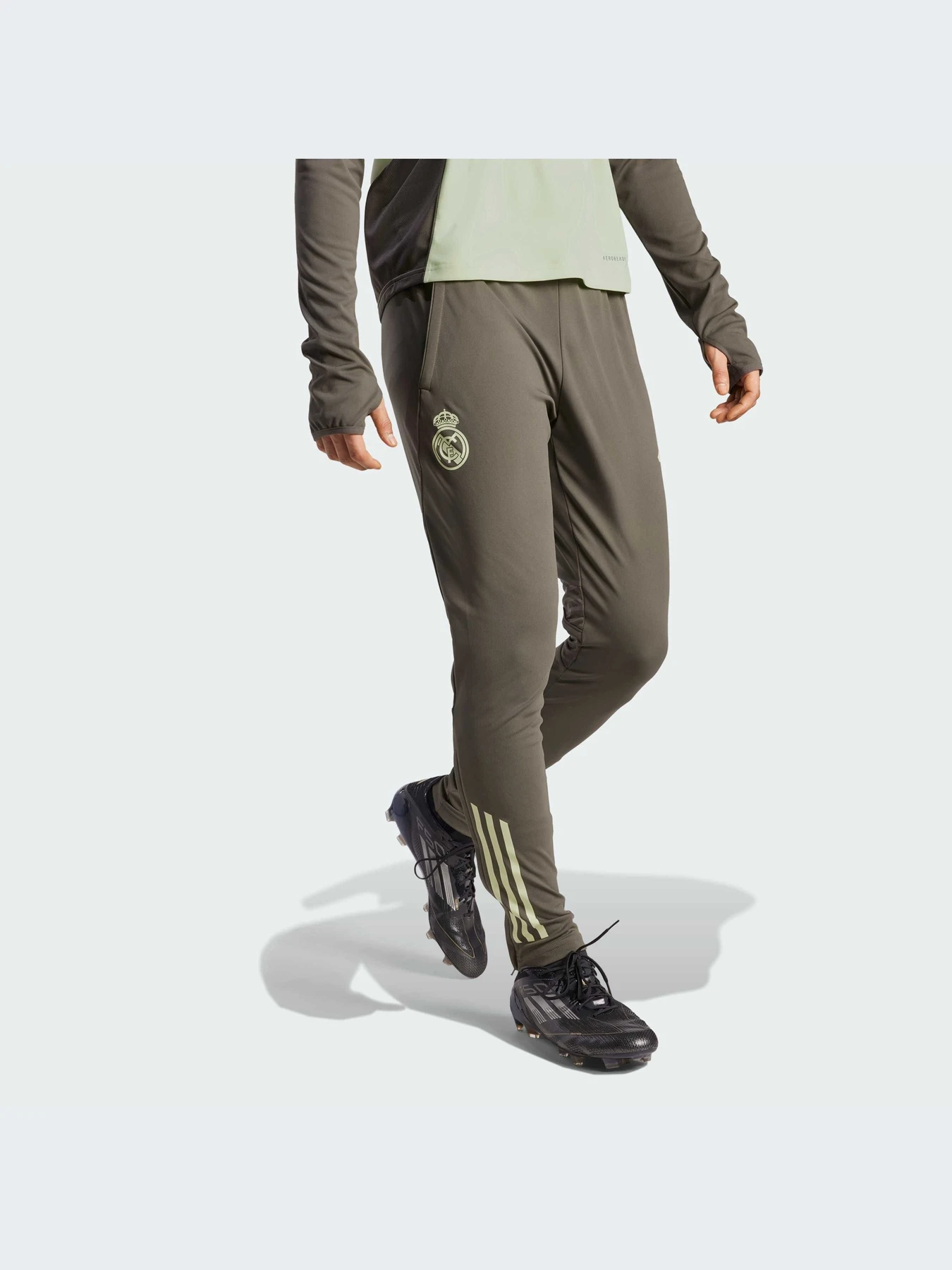 Брюки Adidas Tiro модель JP3983-KZ Брюки Adidas Tiro модель JP3983-KZ Фото
