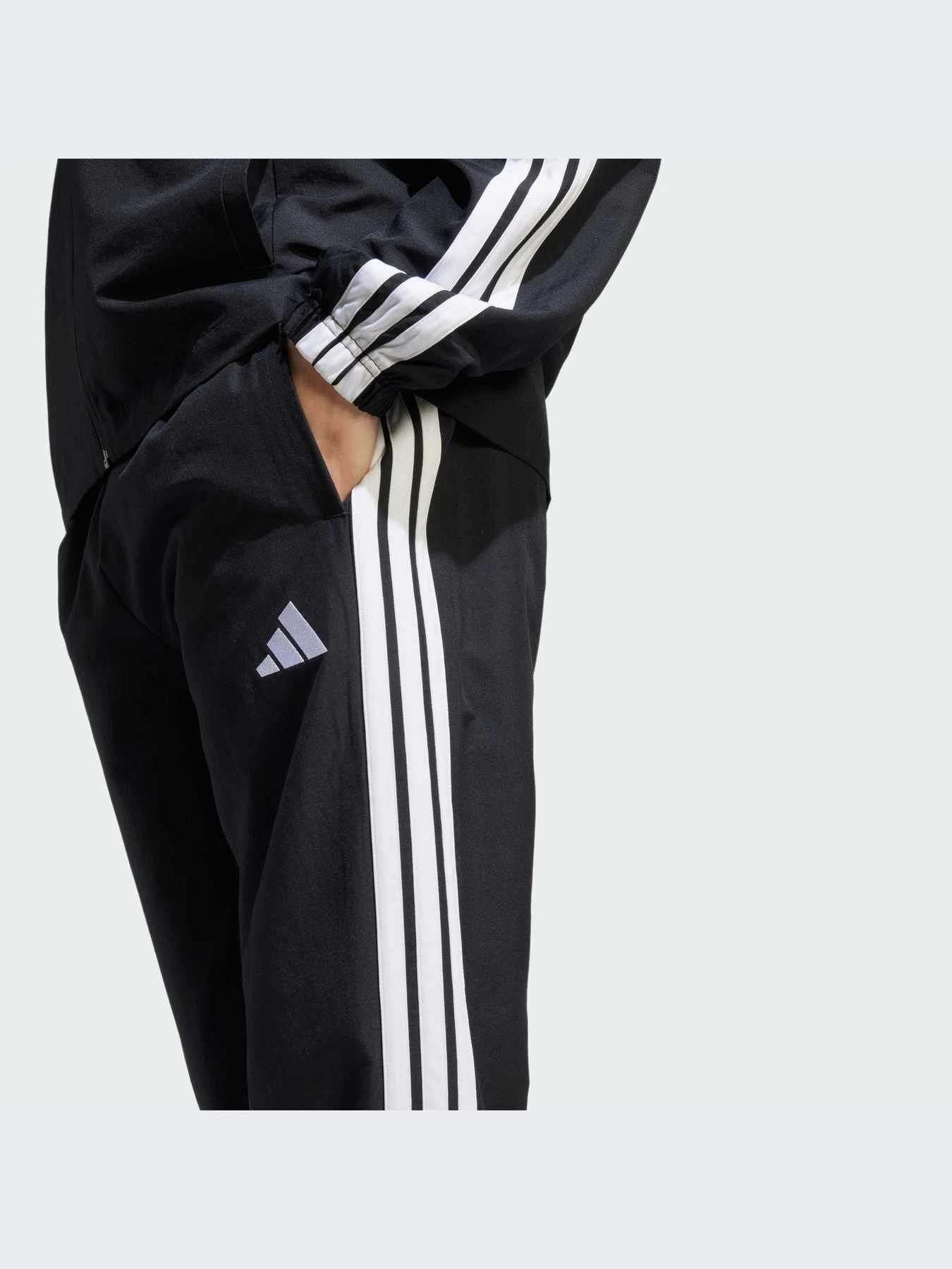Костюмы Adidas 3 Stripes модель JI8849-KZ Костюмы Adidas 3 Stripes модель JI8849-KZ Фото