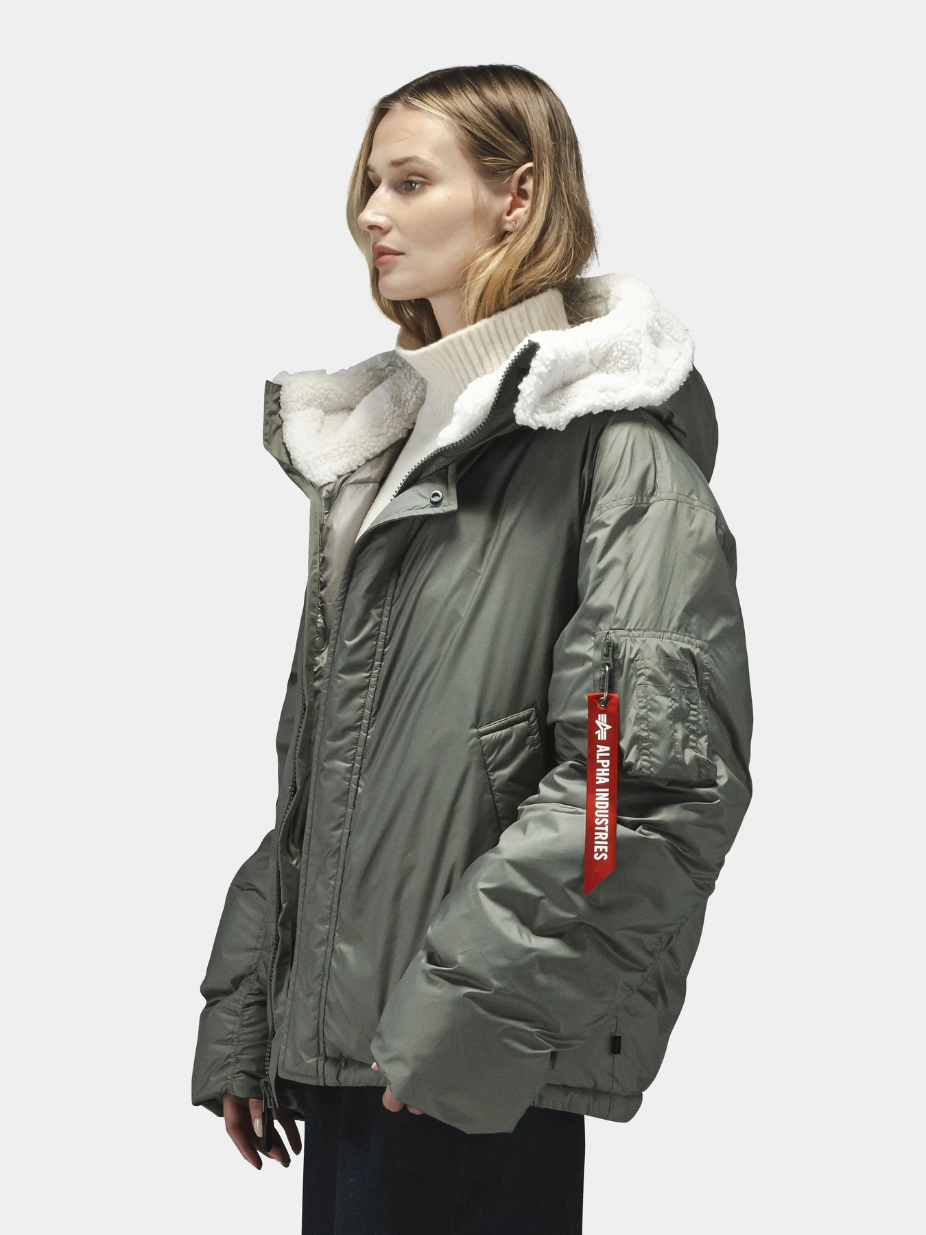 Куртки и дубленки Alpha Industries модель WJS55501C1_060 Куртки и дубленки Alpha Industries модель WJS55501C1_060 Фото