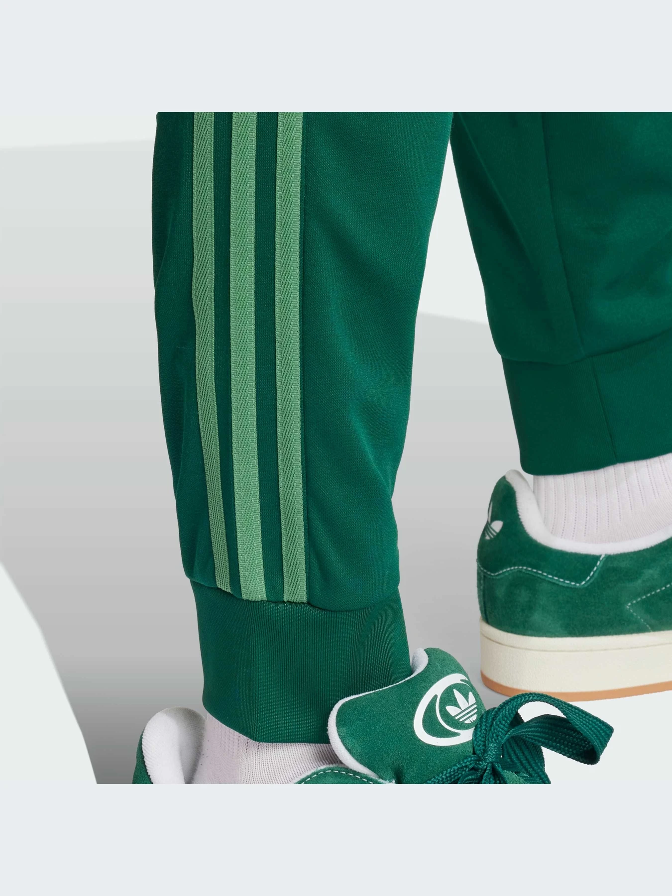 Брюки Adidas Adicolor модель IY8729-KZ Брюки Adidas Adicolor модель IY8729-KZ Фото