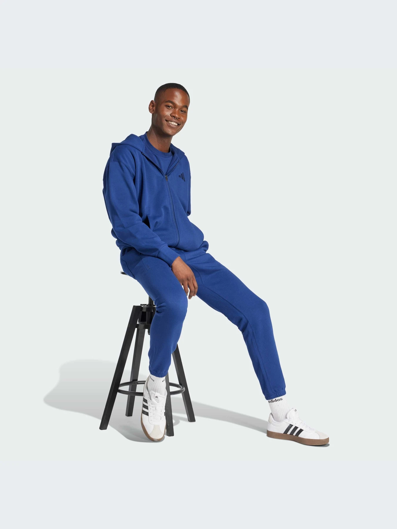 Худи и свитшоты Adidas модель JI8789-KZ Худи и свитшоты Adidas модель JI8789-KZ Фото