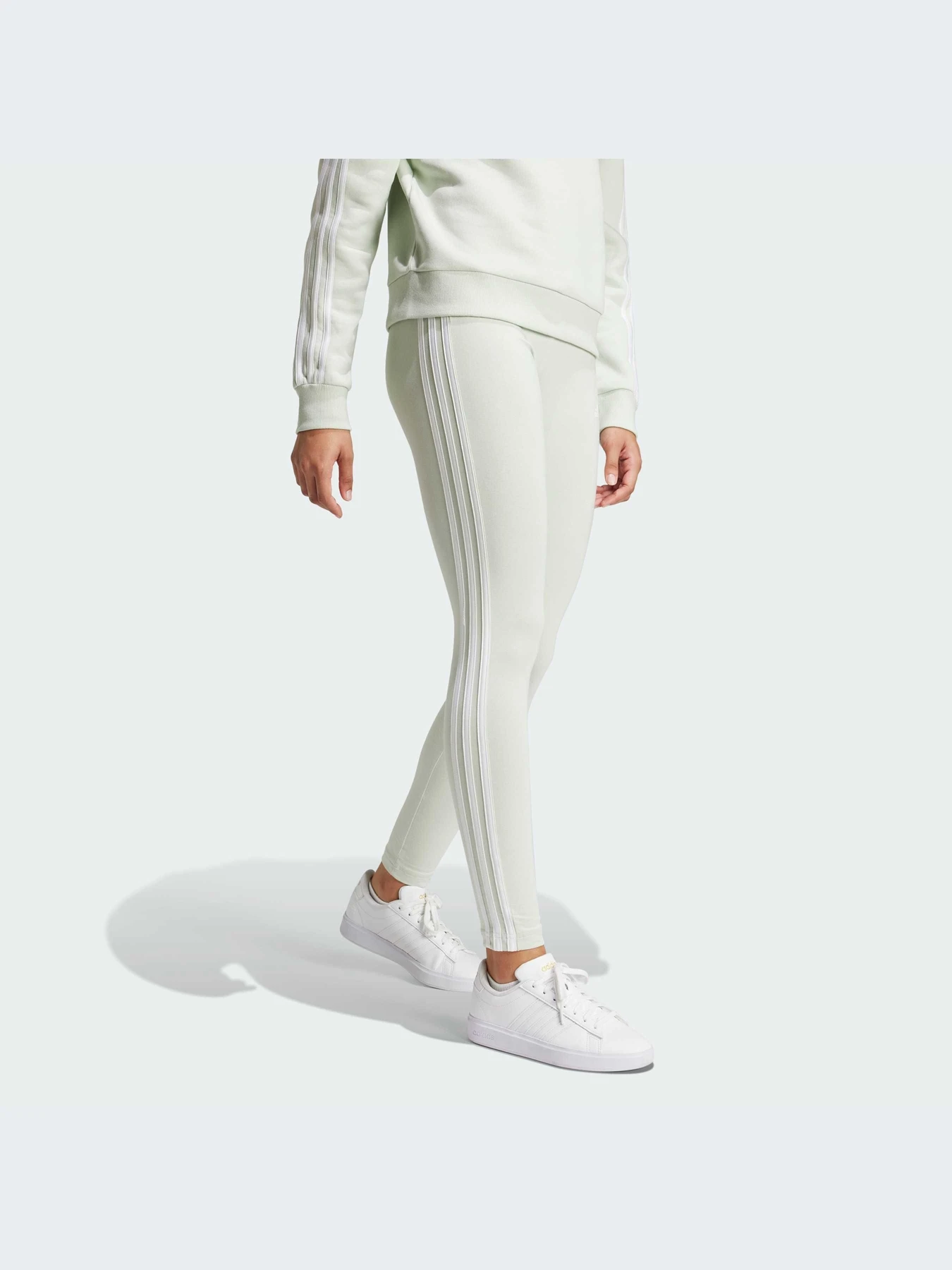 Брюки Adidas модель IY4191-KZ Брюки Adidas модель IY4191-KZ Фото