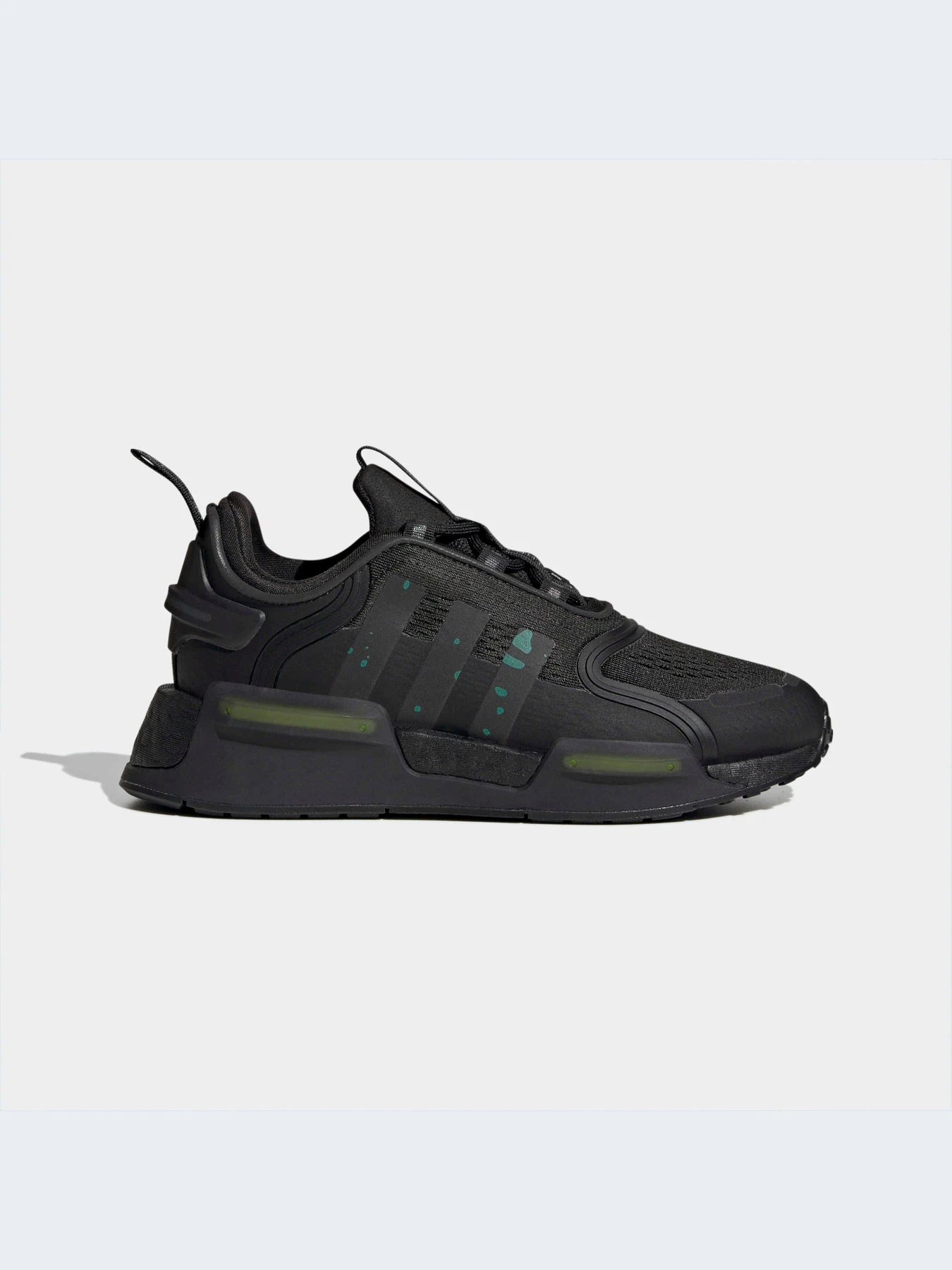 Кроссовки Adidas NMD модель HQ1671-KZ Кроссовки Adidas NMD модель HQ1671-KZ Фото