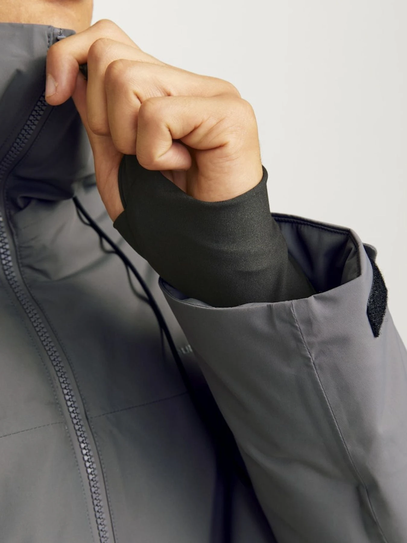Куртки и дубленки JACK & JONES модель 12262093_Gargoyle Куртки и дубленки JACK & JONES модель 12262093_Gargoyle Фото