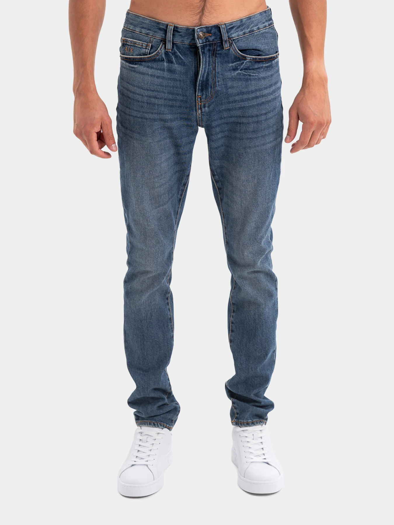 Джинсы Armani Exchange модель XM000070-AF19775-MB001 Джинсы Armani Exchange модель XM000070-AF19775-MB001 Фото