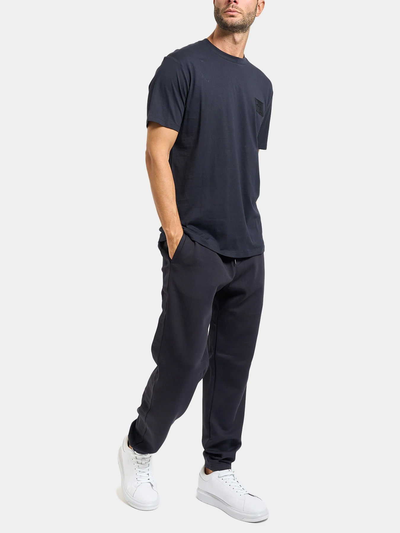 Брюки Armani Exchange модель XM001301-AF10818-UB101 Брюки Armani Exchange модель XM001301-AF10818-UB101 Фото